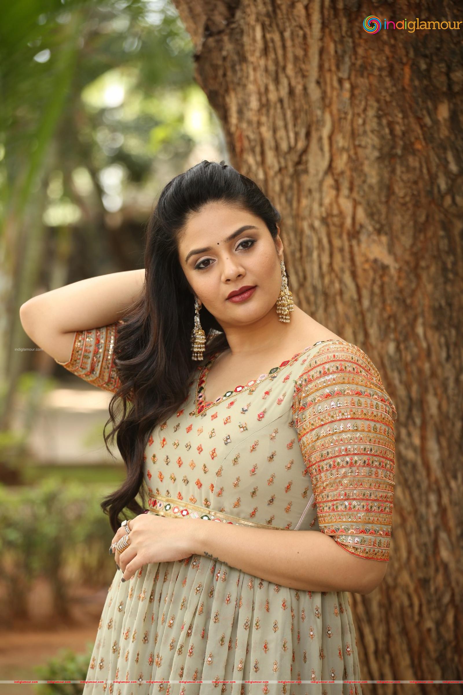 Srimukhi Actress hd photo