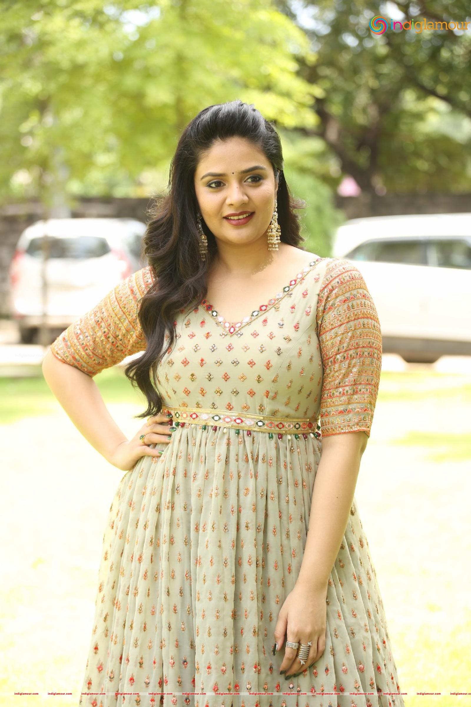 Srimukhi Actress hd photo