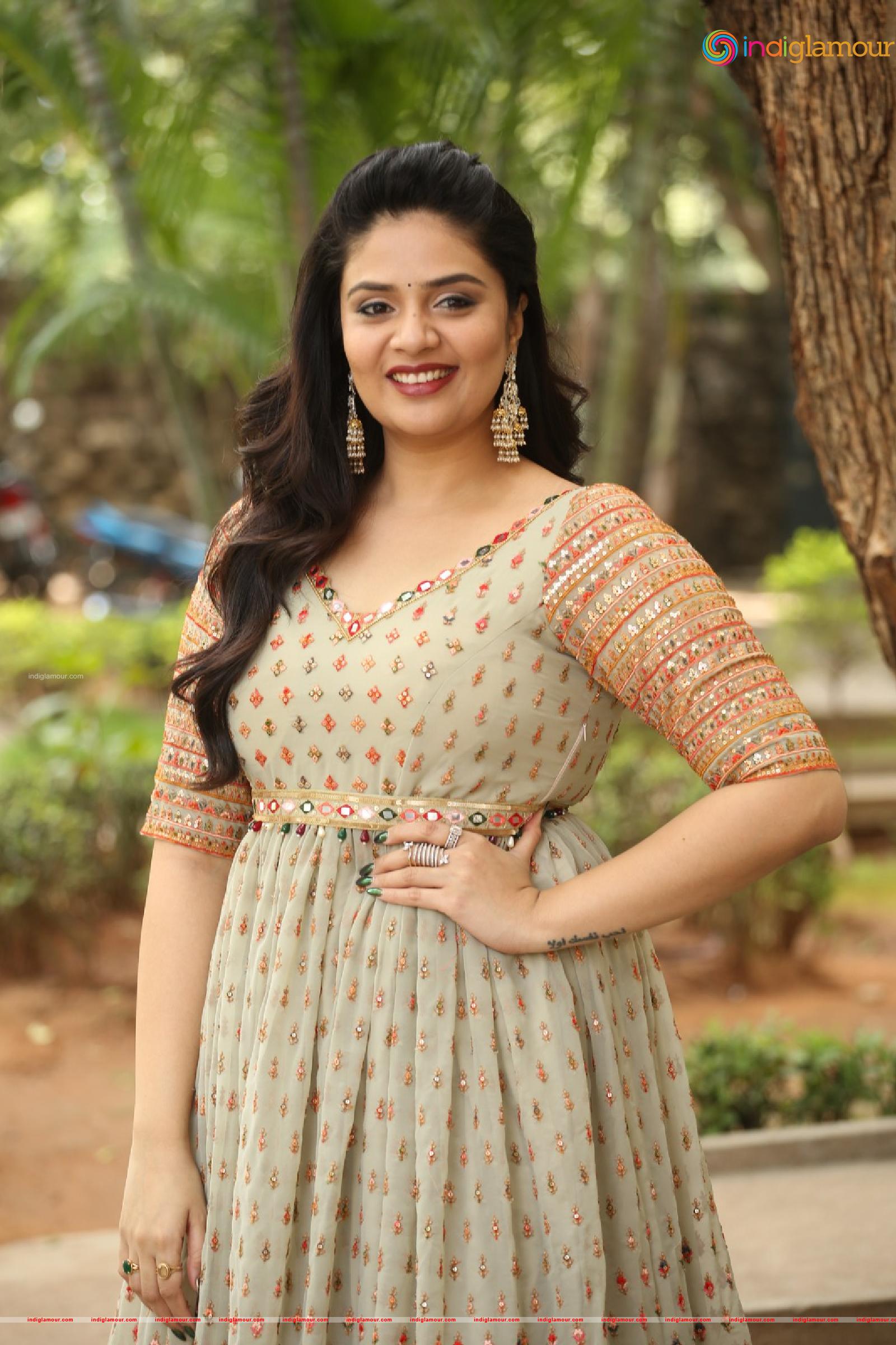 Srimukhi Actress hd photo