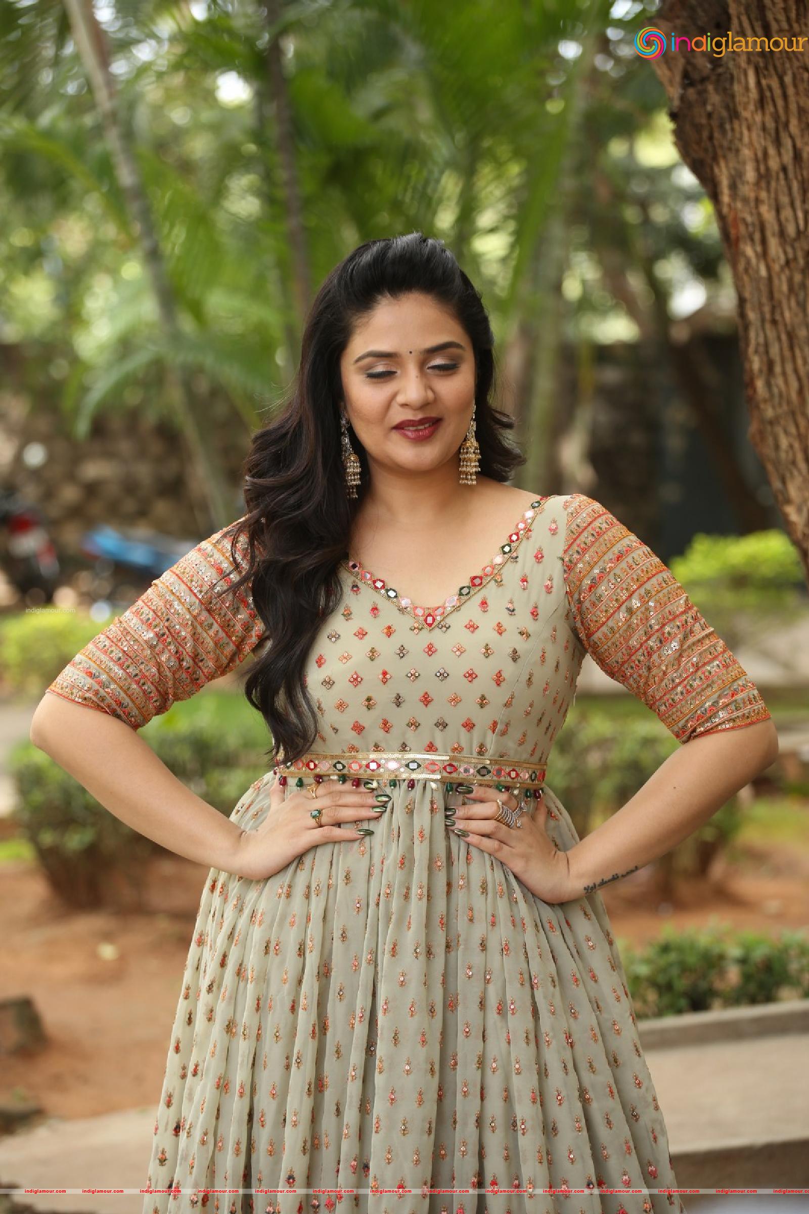 Srimukhi Actress hd photo