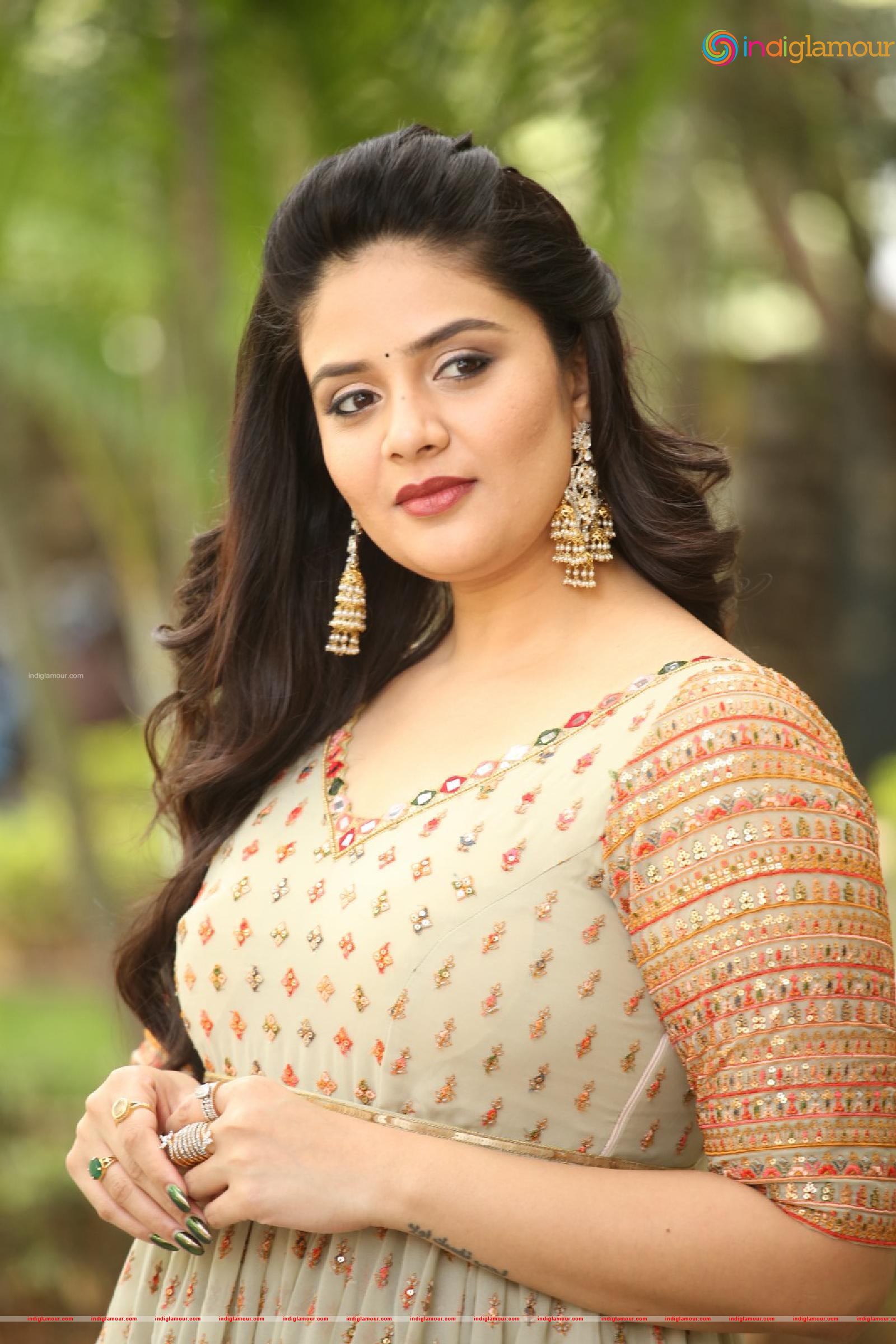 Srimukhi Actress hd photo