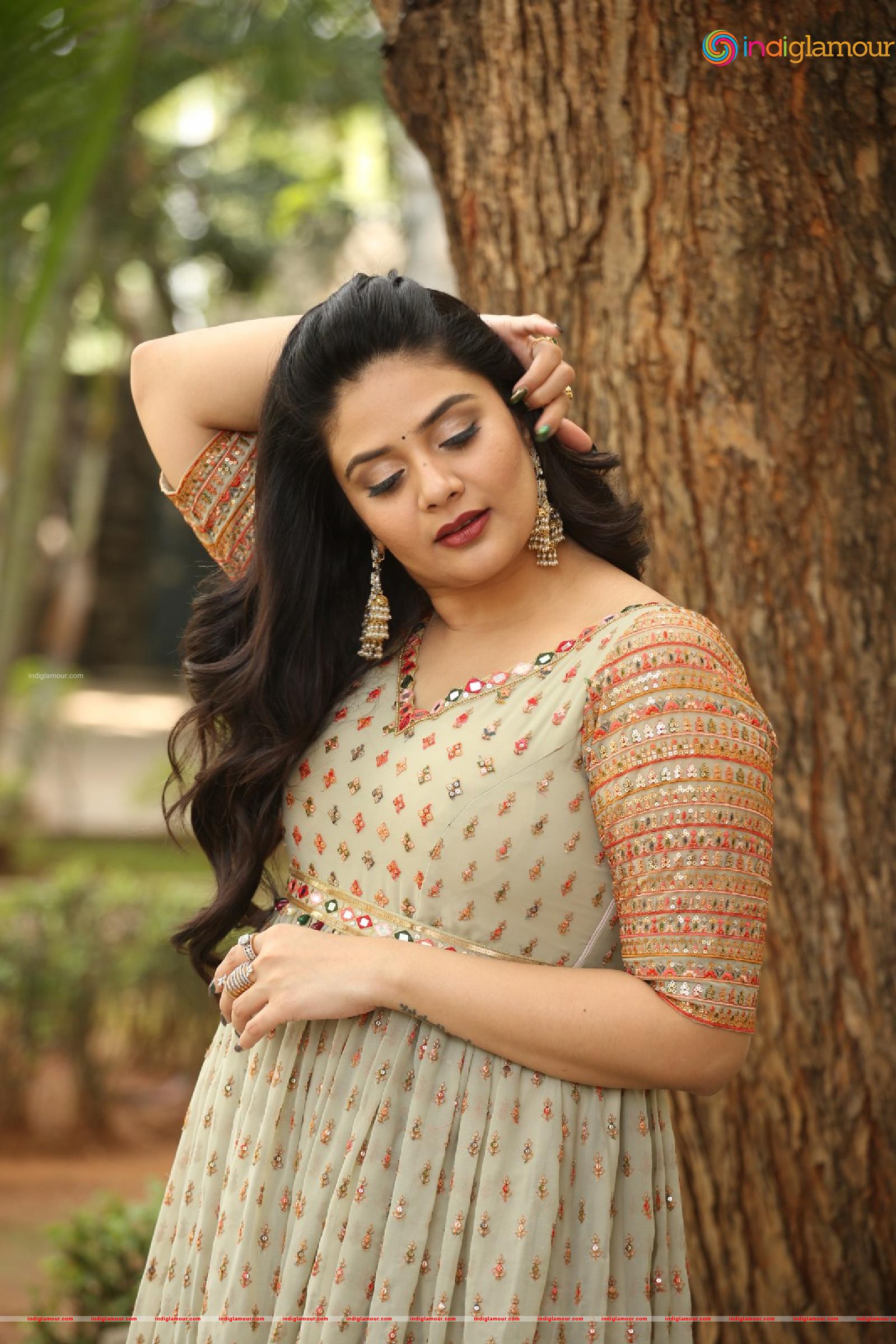 Srimukhi Actress hd photo