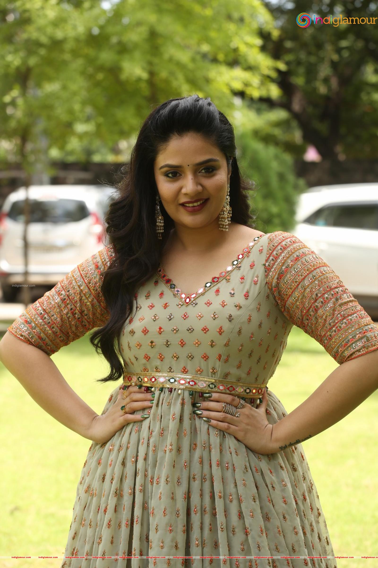 Srimukhi Actress hd photo