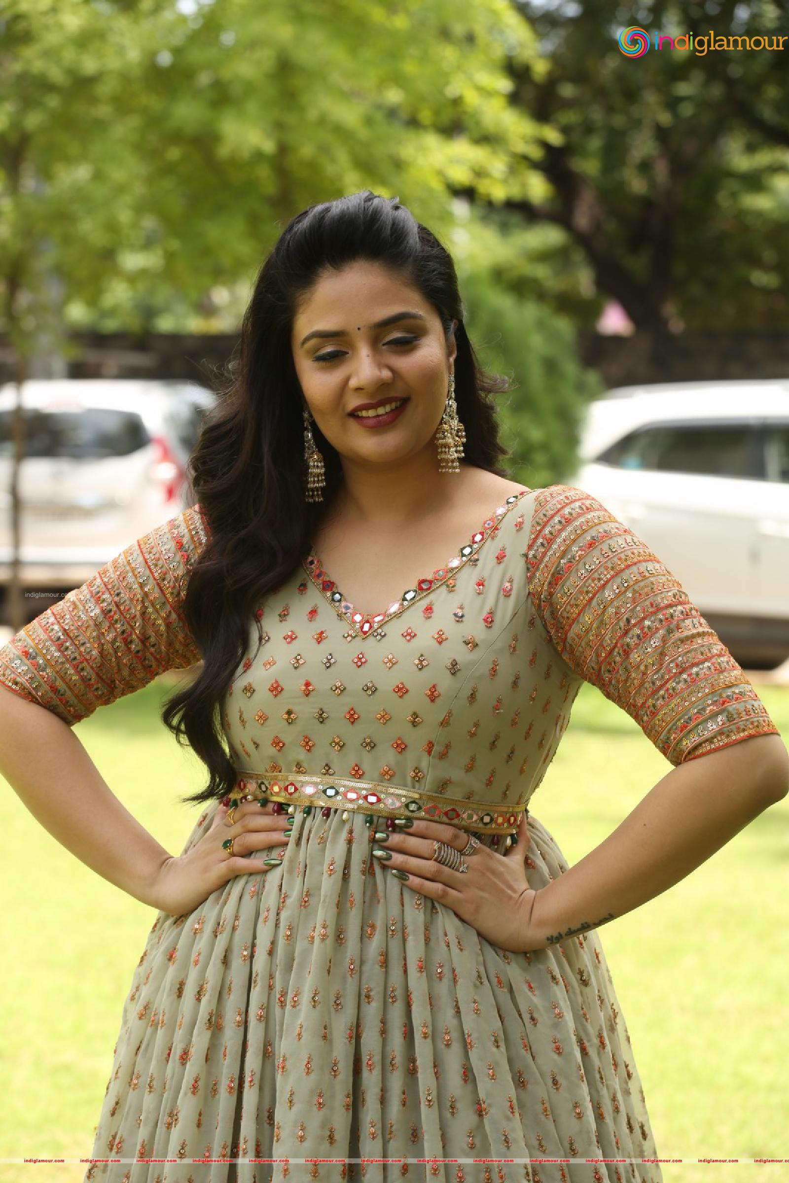 Srimukhi Actress hd photo