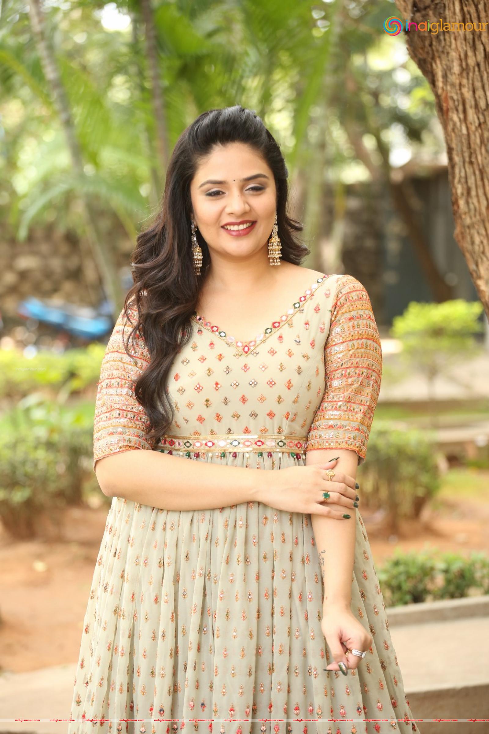 Srimukhi Actress hd photo