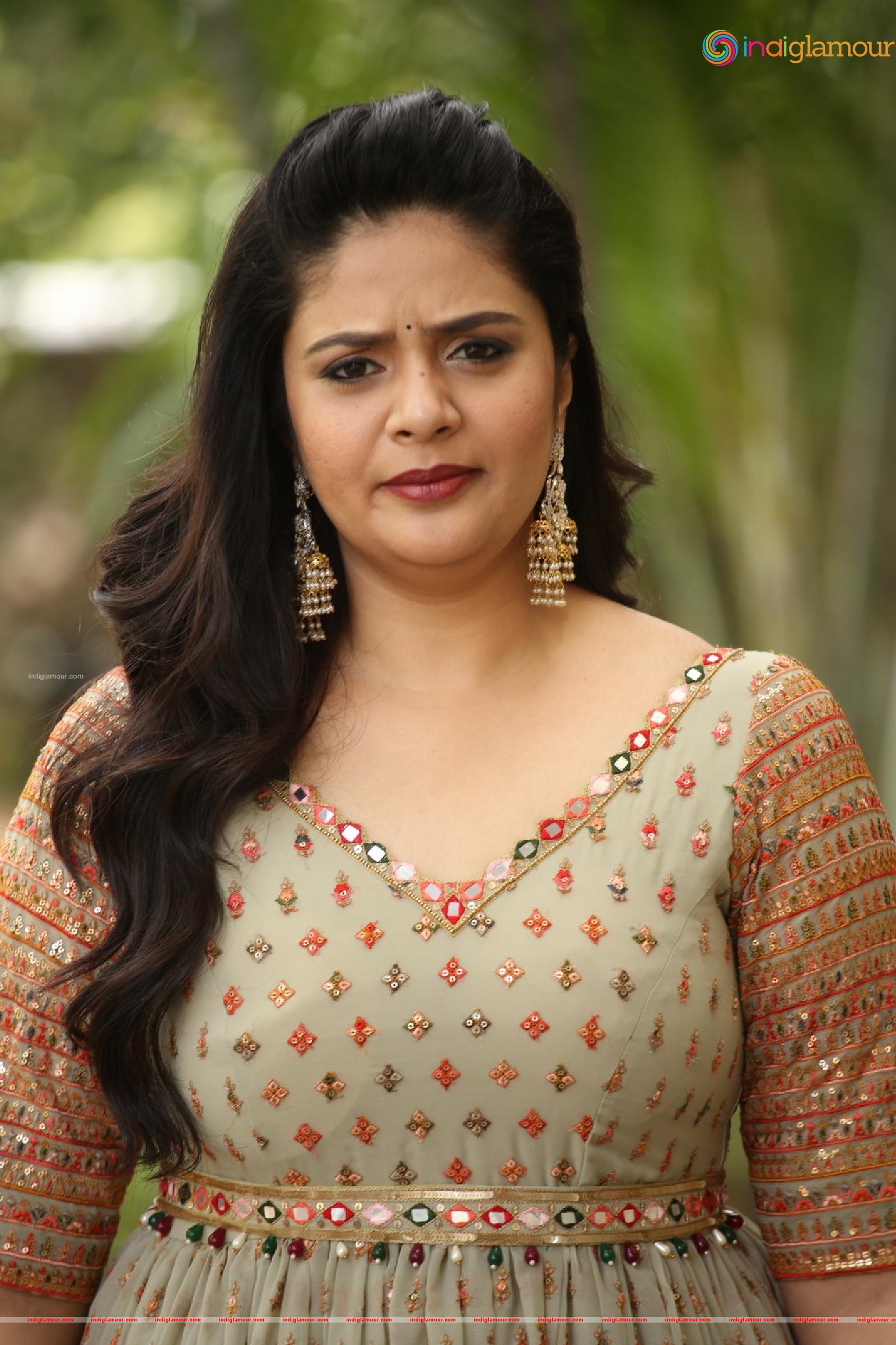 Srimukhi Actress hd photo