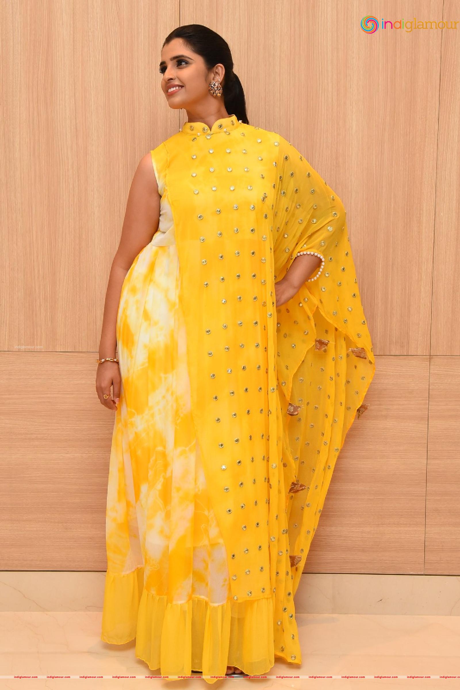 Syamala Actress hd photo