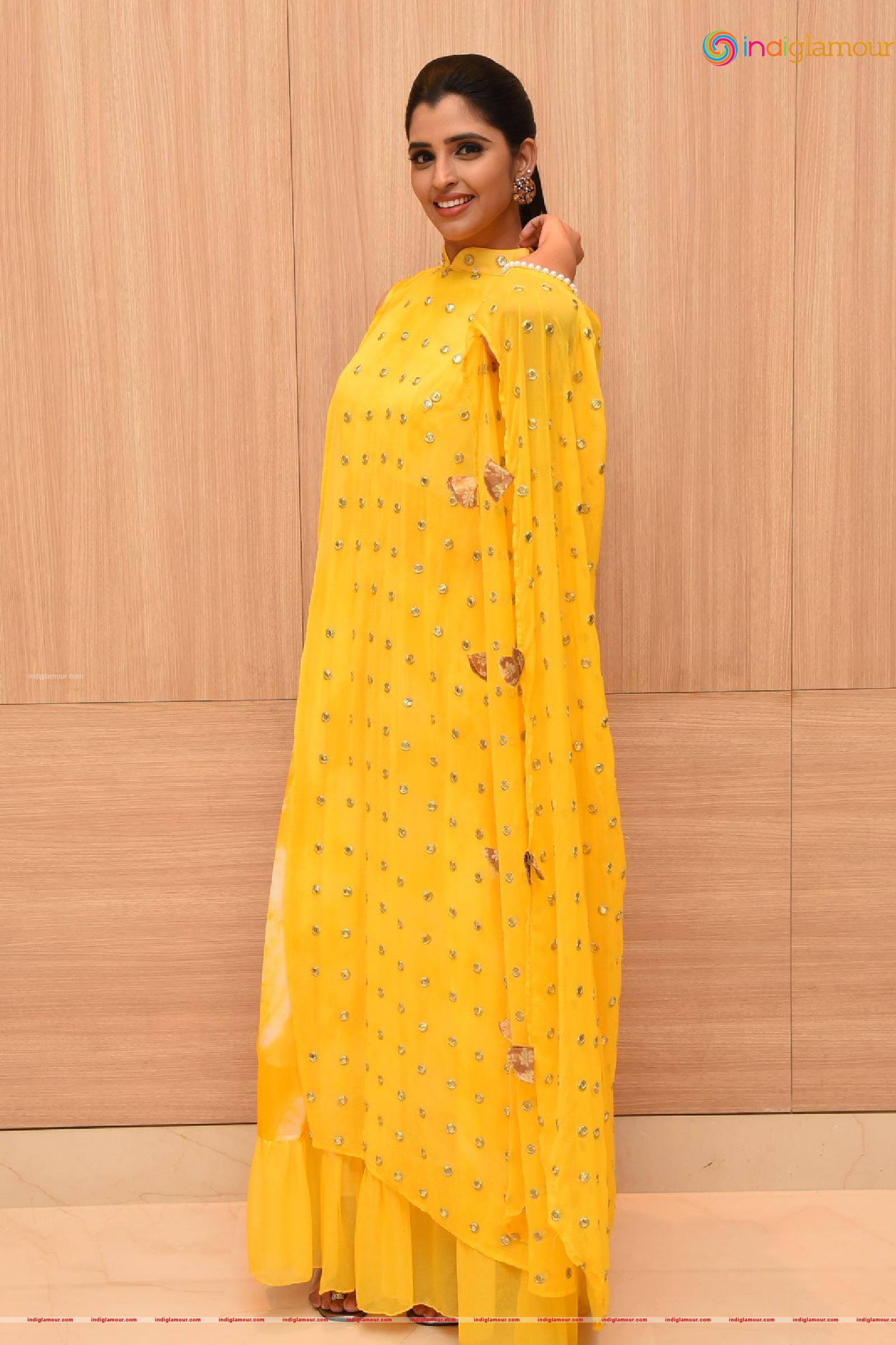 Syamala Actress hd photo