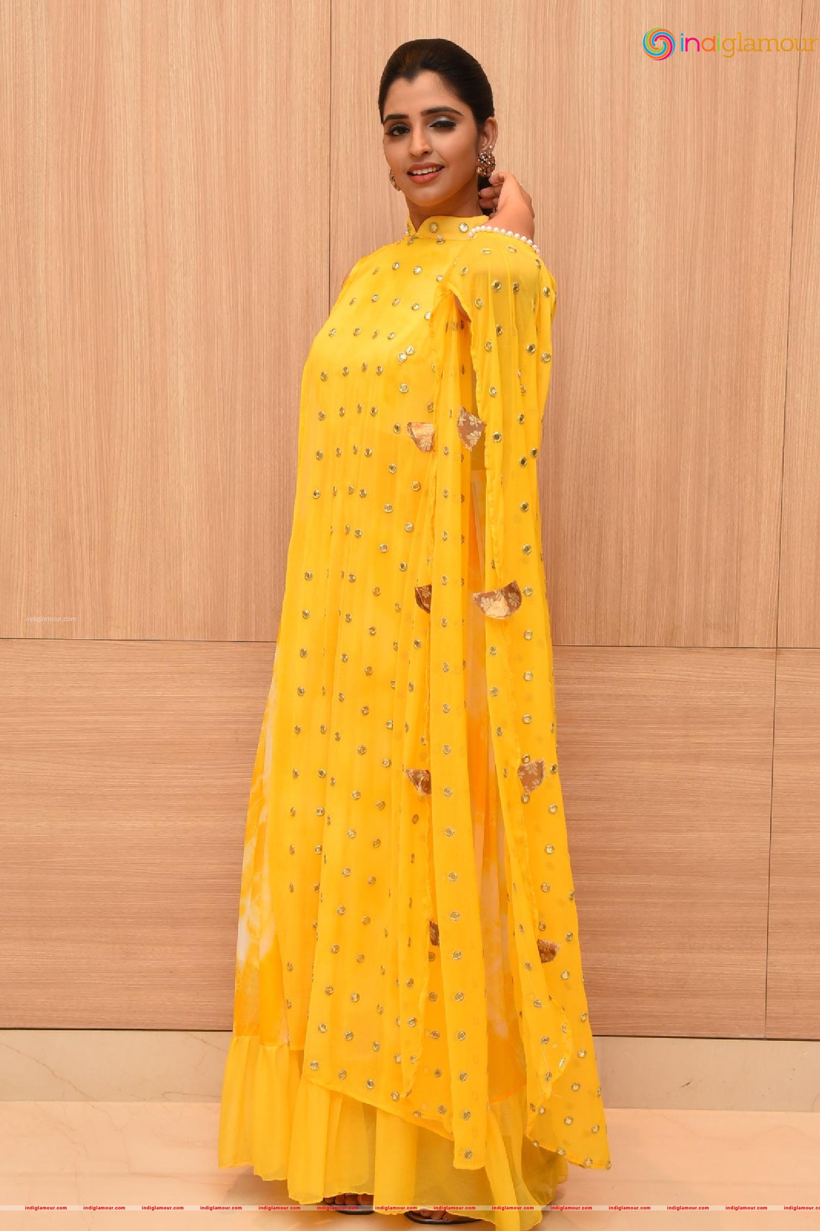Syamala Actress hd photo