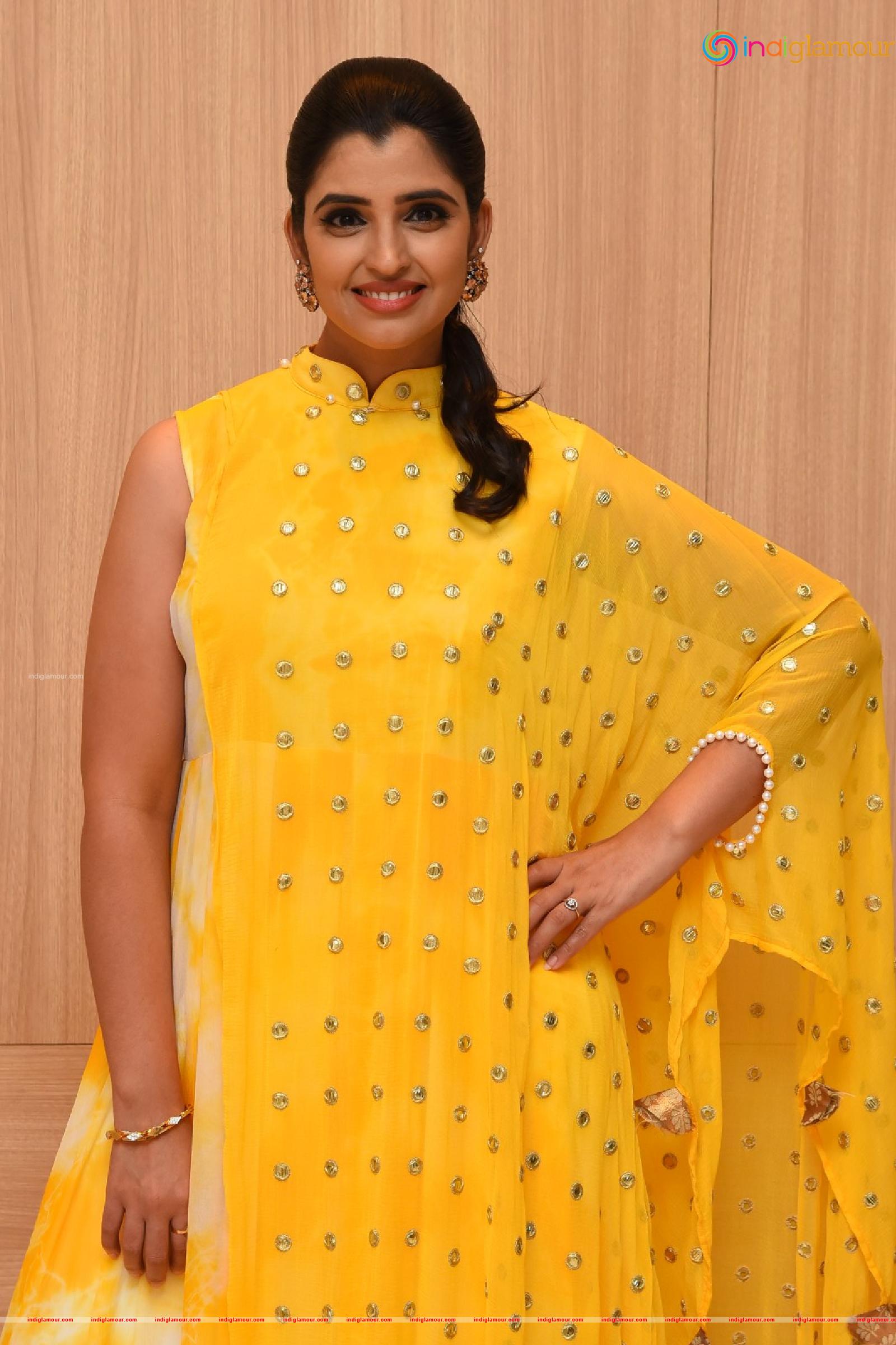 Syamala Actress hd photo
