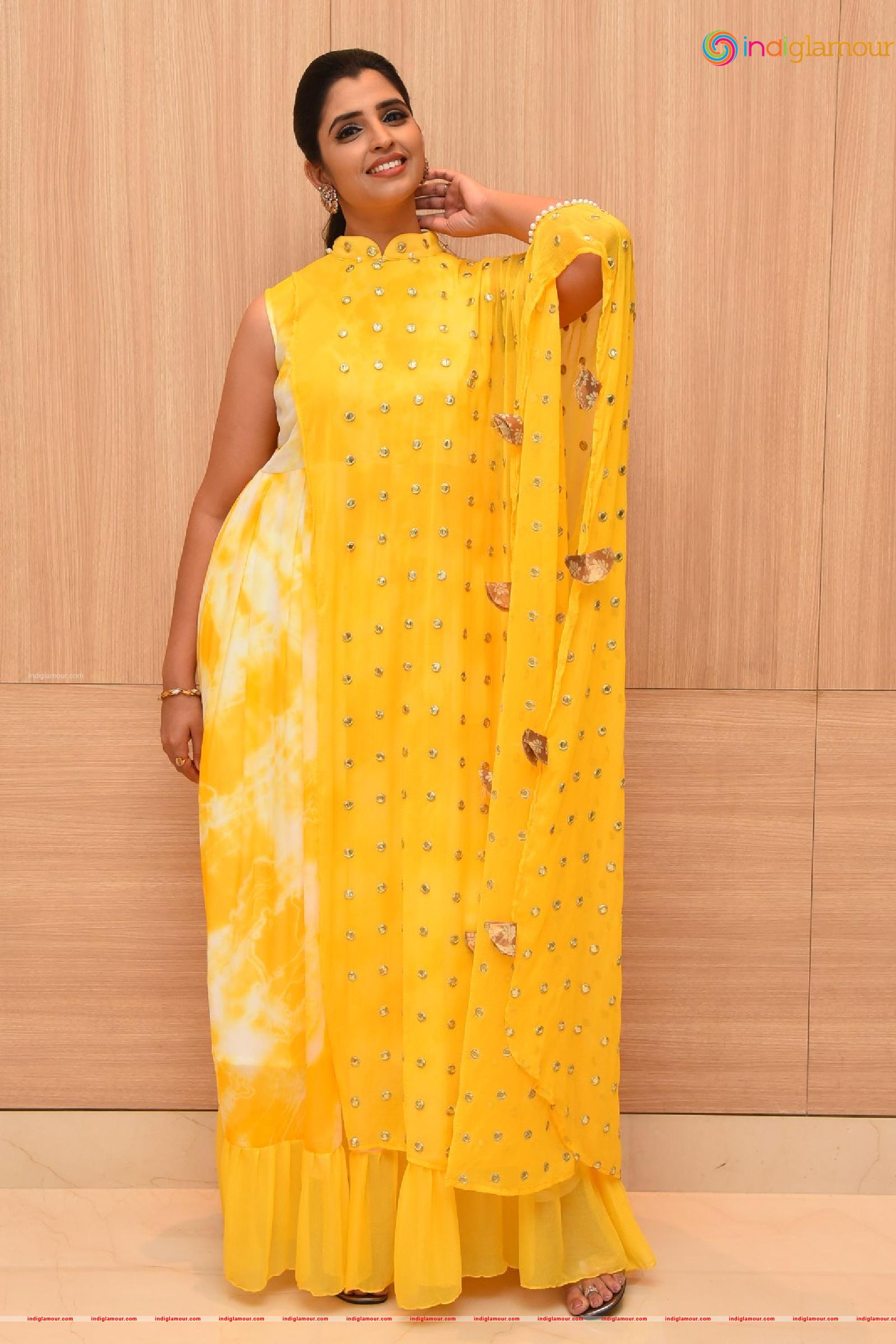 Syamala Actress hd photo
