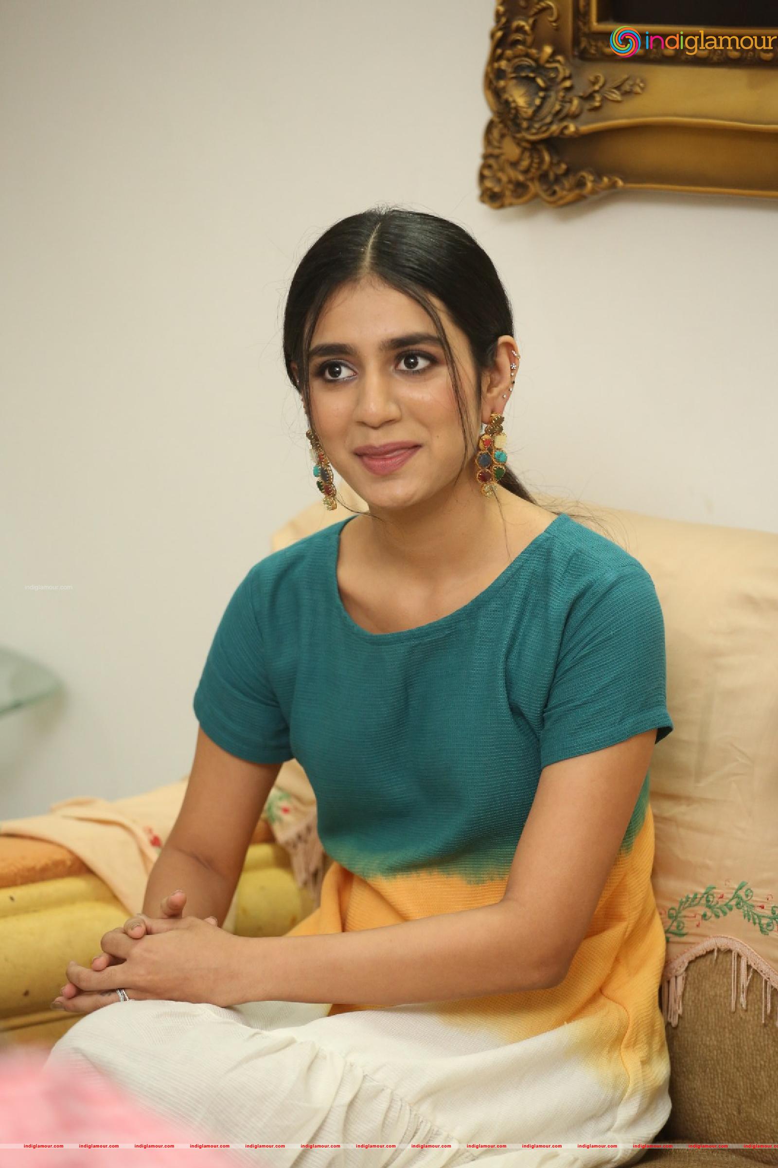 Priya Prakash Varrier Actress hd photo