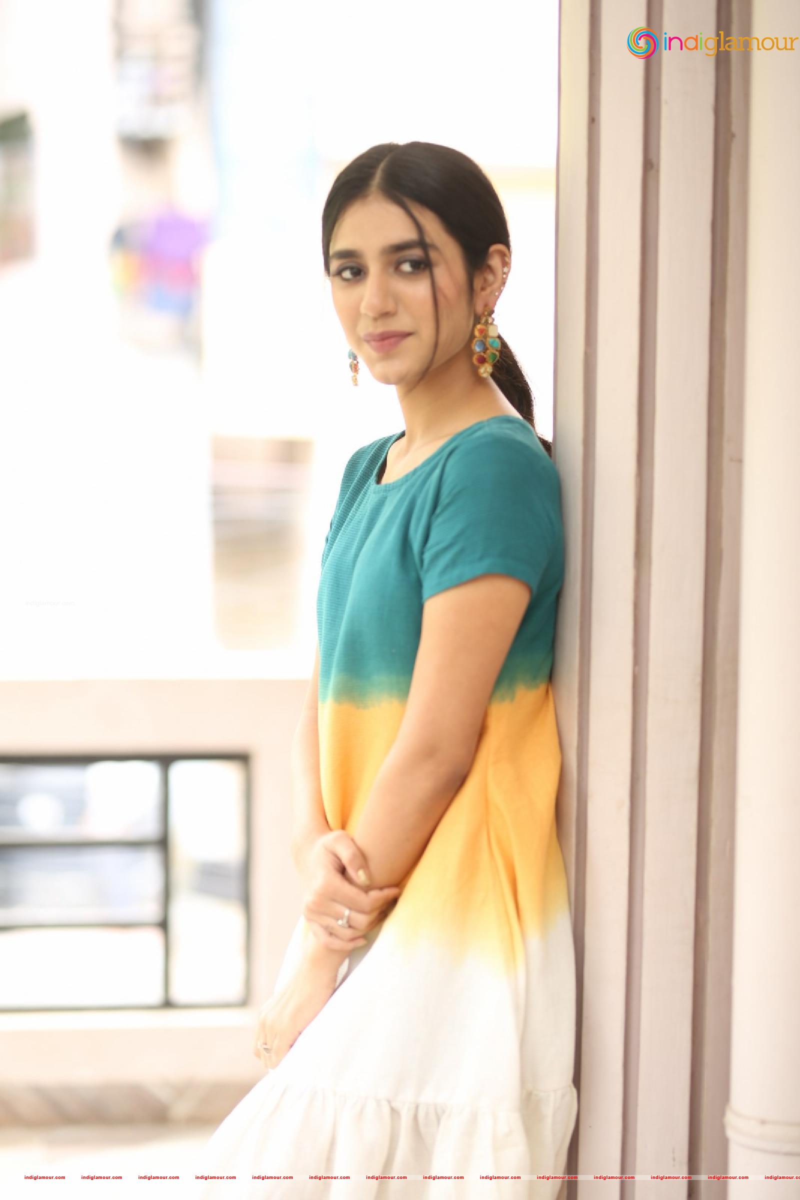 Priya Prakash Varrier Actress hd photo