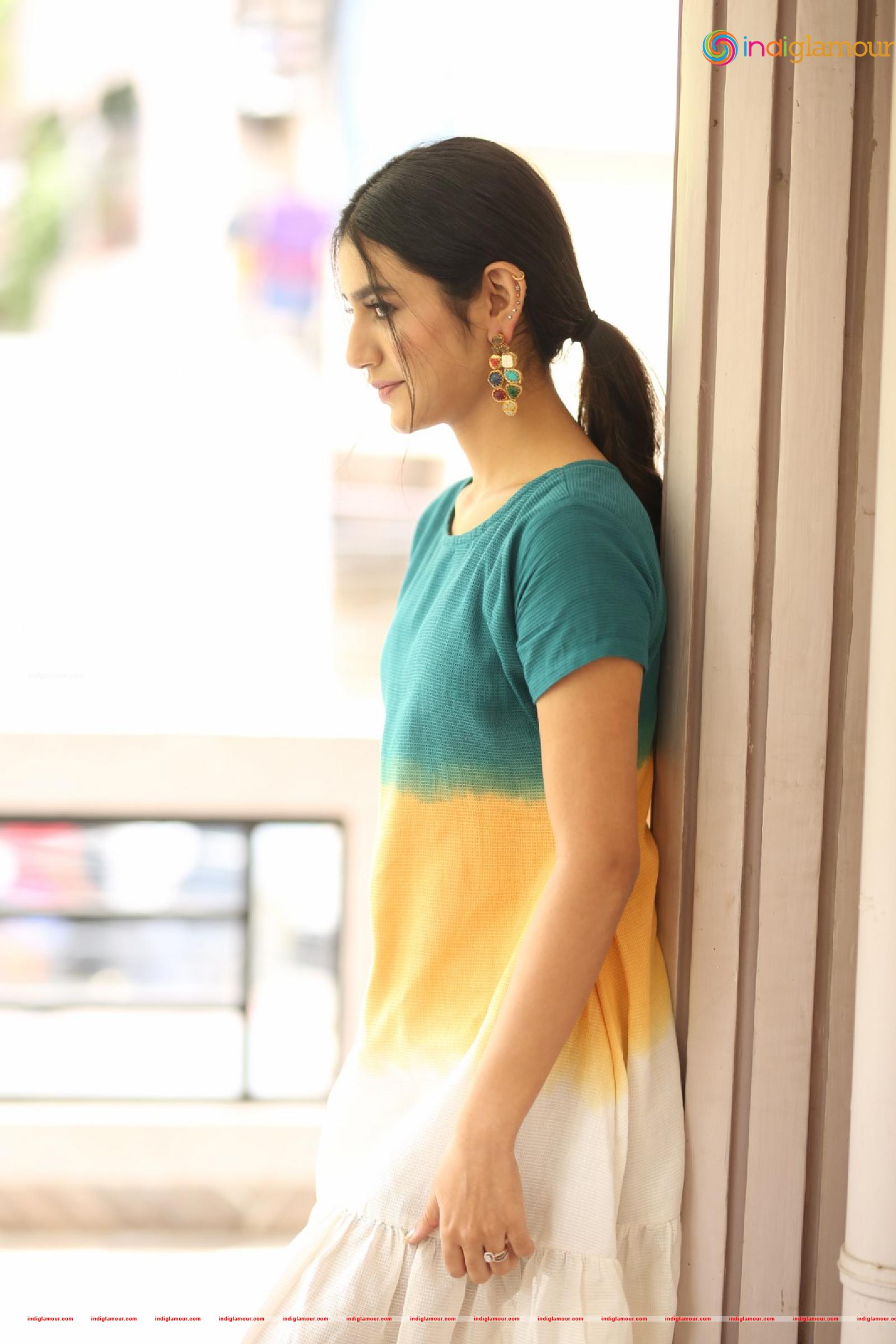 Priya Prakash Varrier Actress hd photo