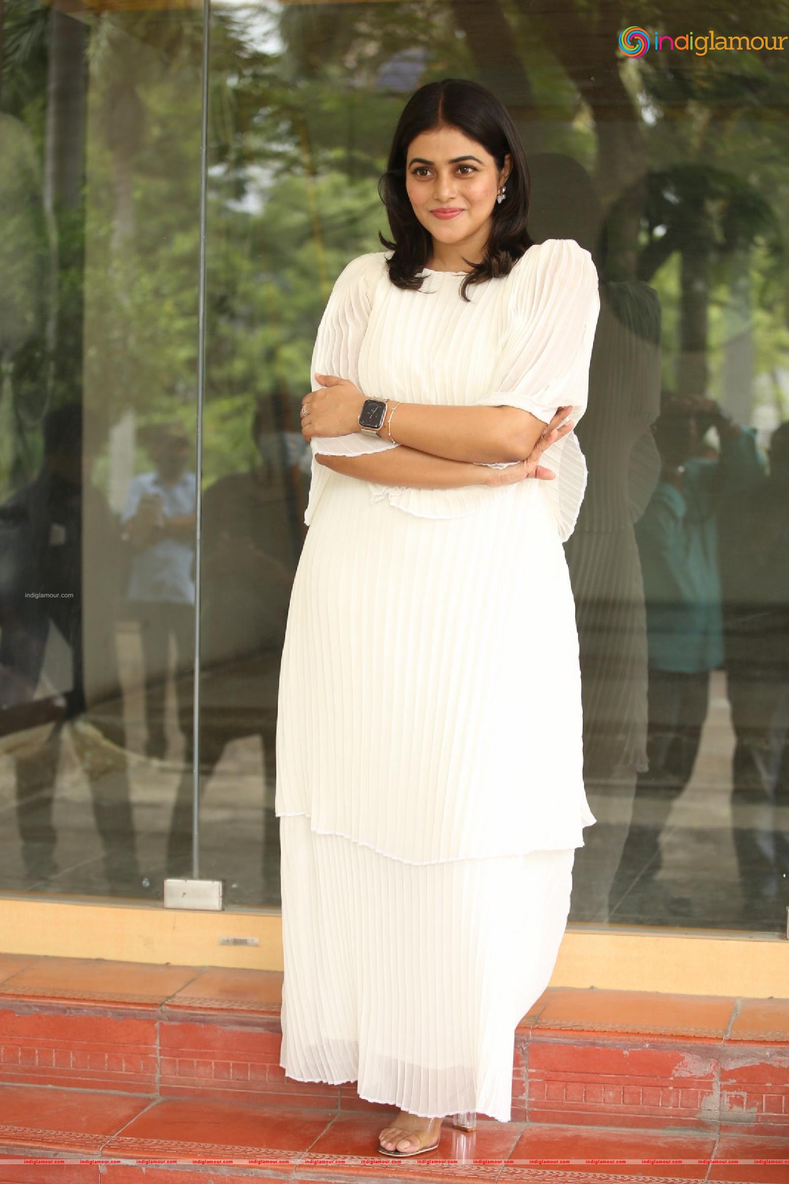 Poorna Actress hd photo