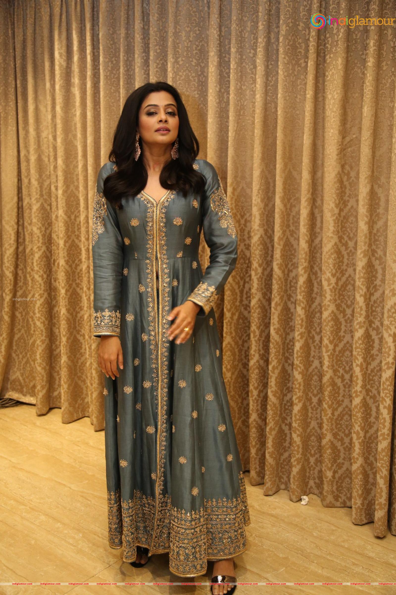 Priyamani Actress hd photo