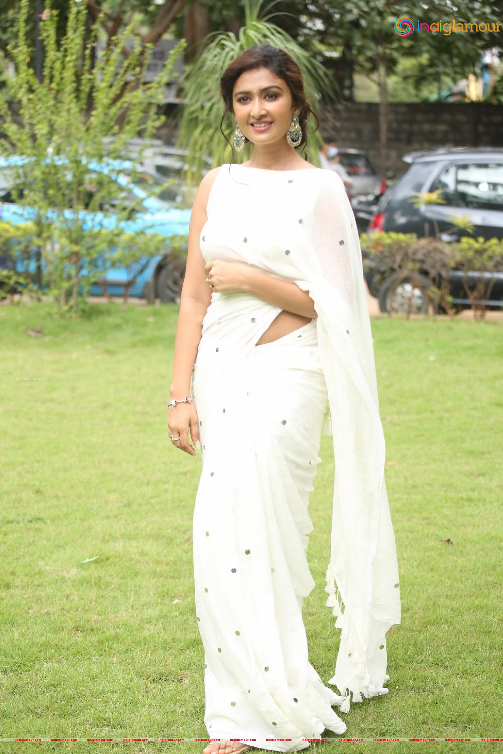 Farnaz Shetty Actress hd photo