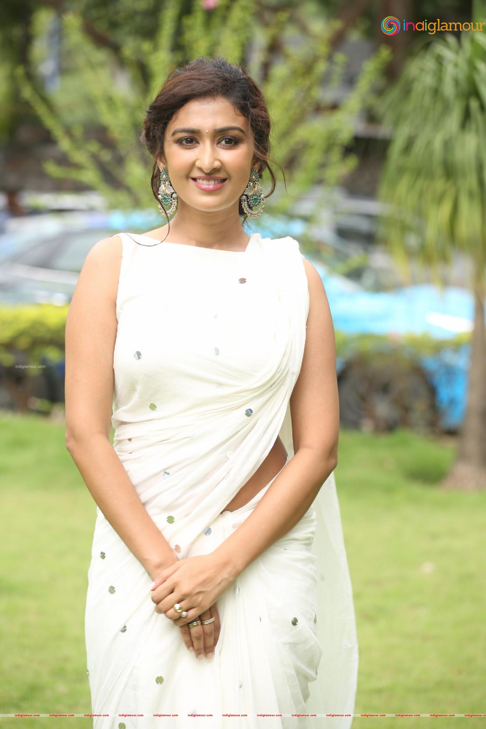 Farnaz Shetty Actress hd photo