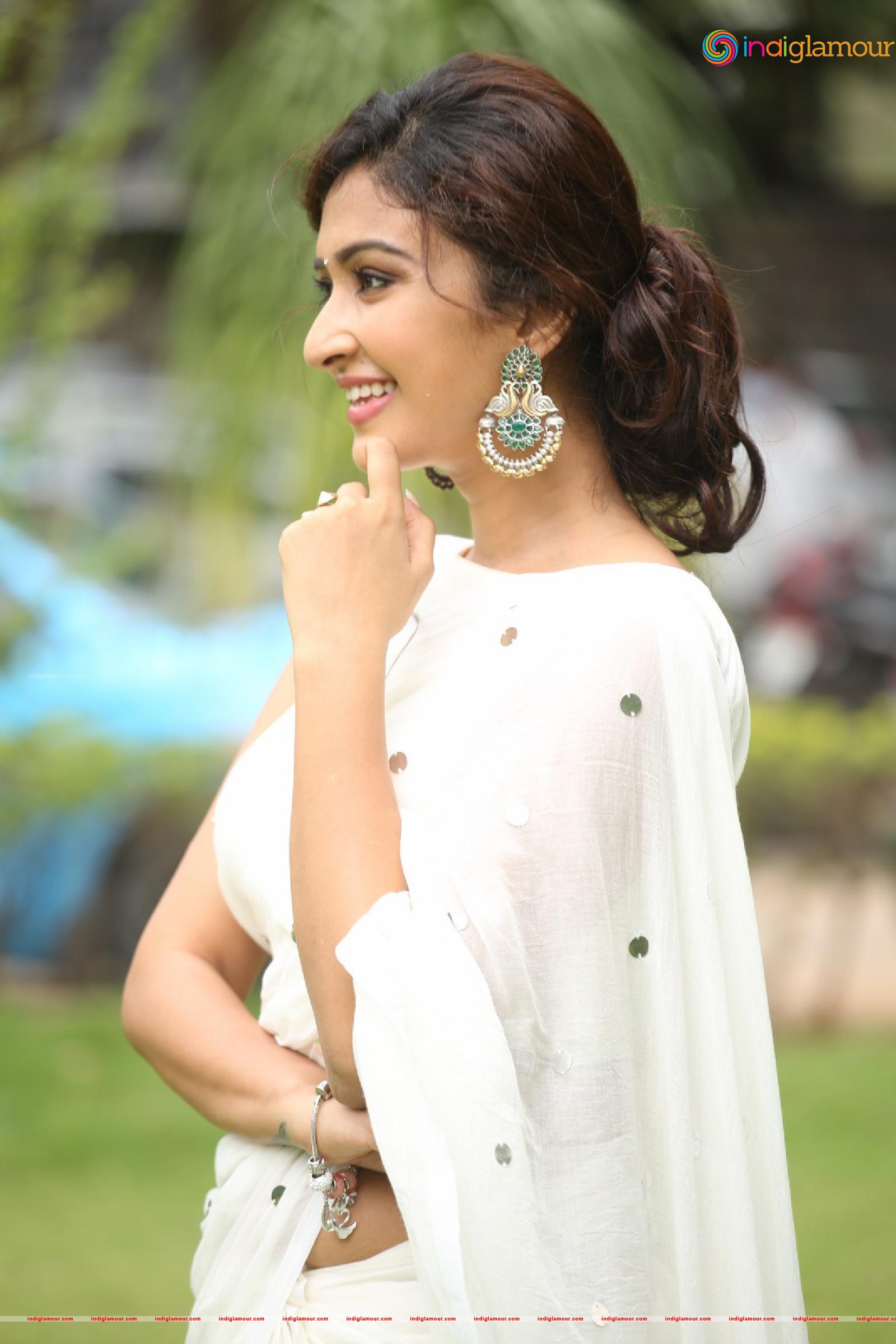 Farnaz Shetty Actress hd photo