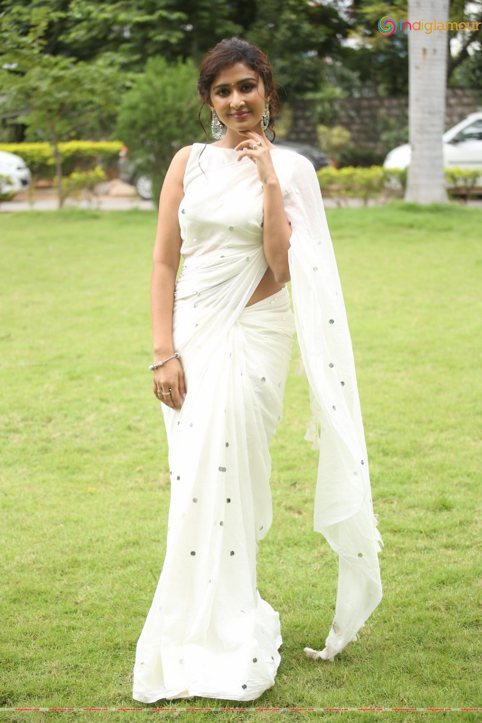 Farnaz Shetty Actress hd photo