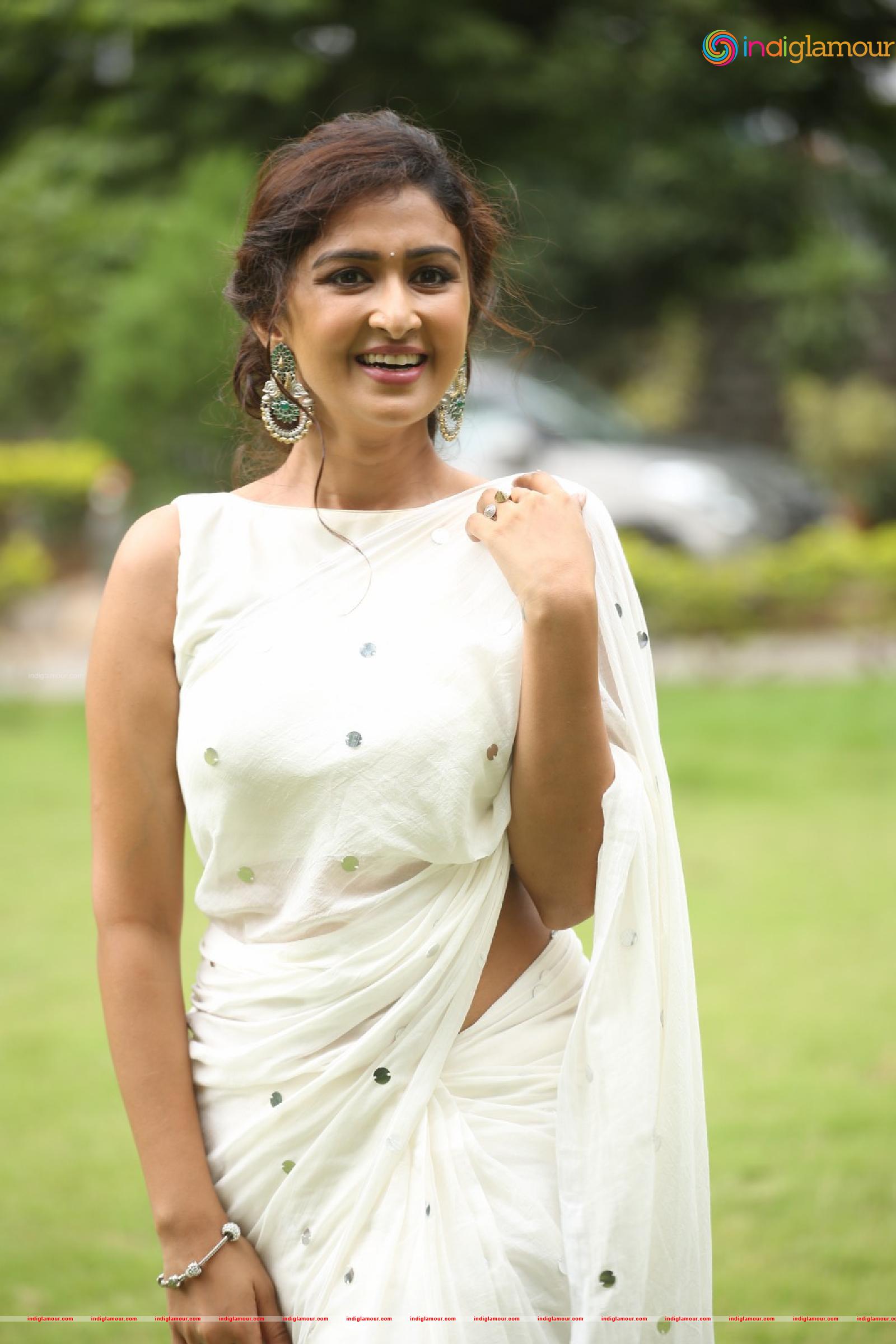 Farnaz Shetty Actress hd photo