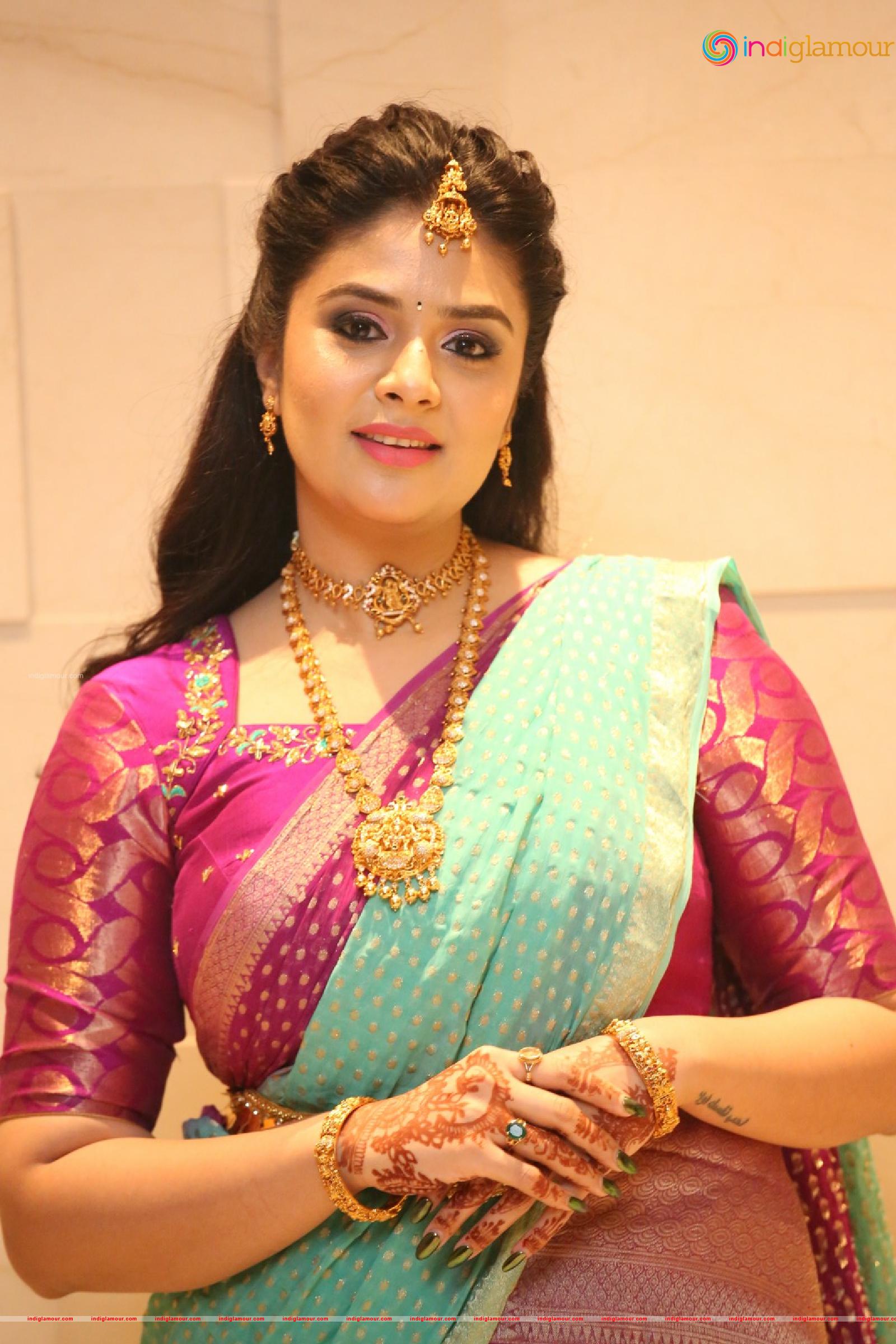 Sree Mukhi Actress hd photo