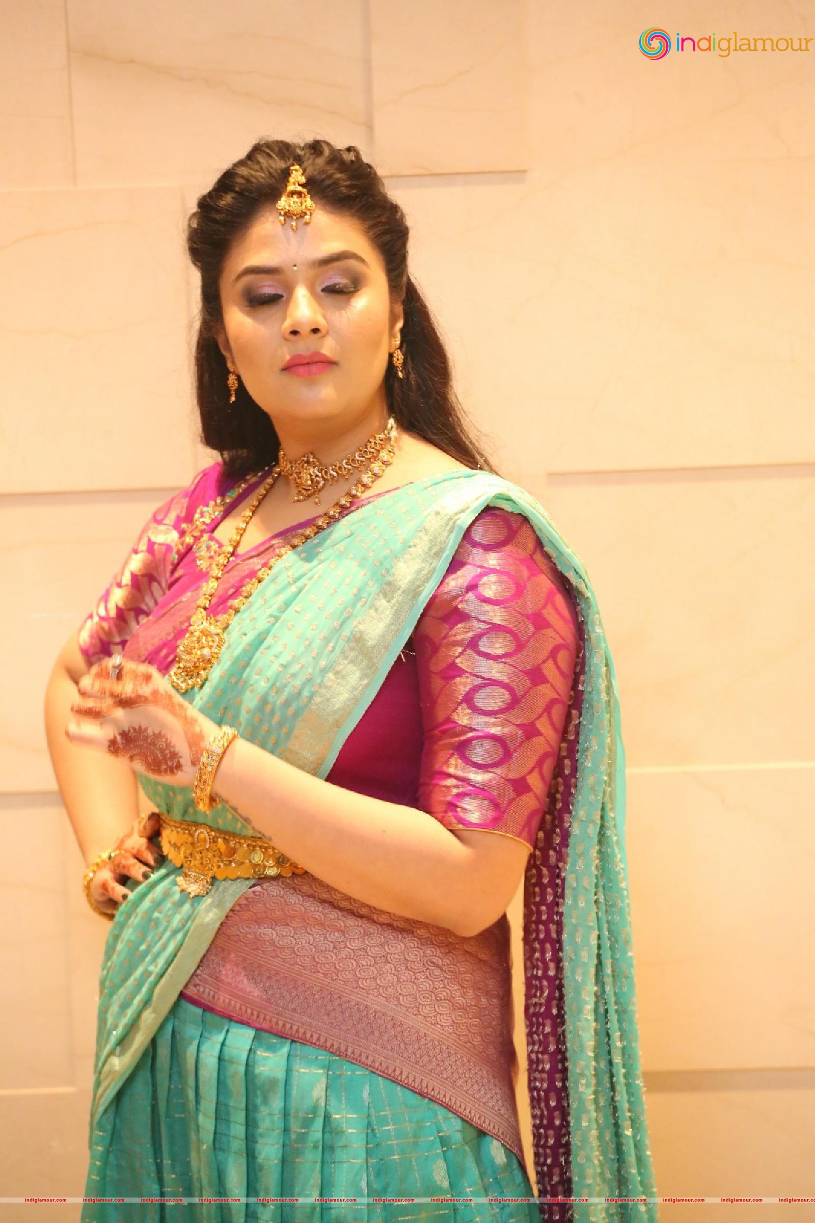Sree Mukhi Actress hd photo