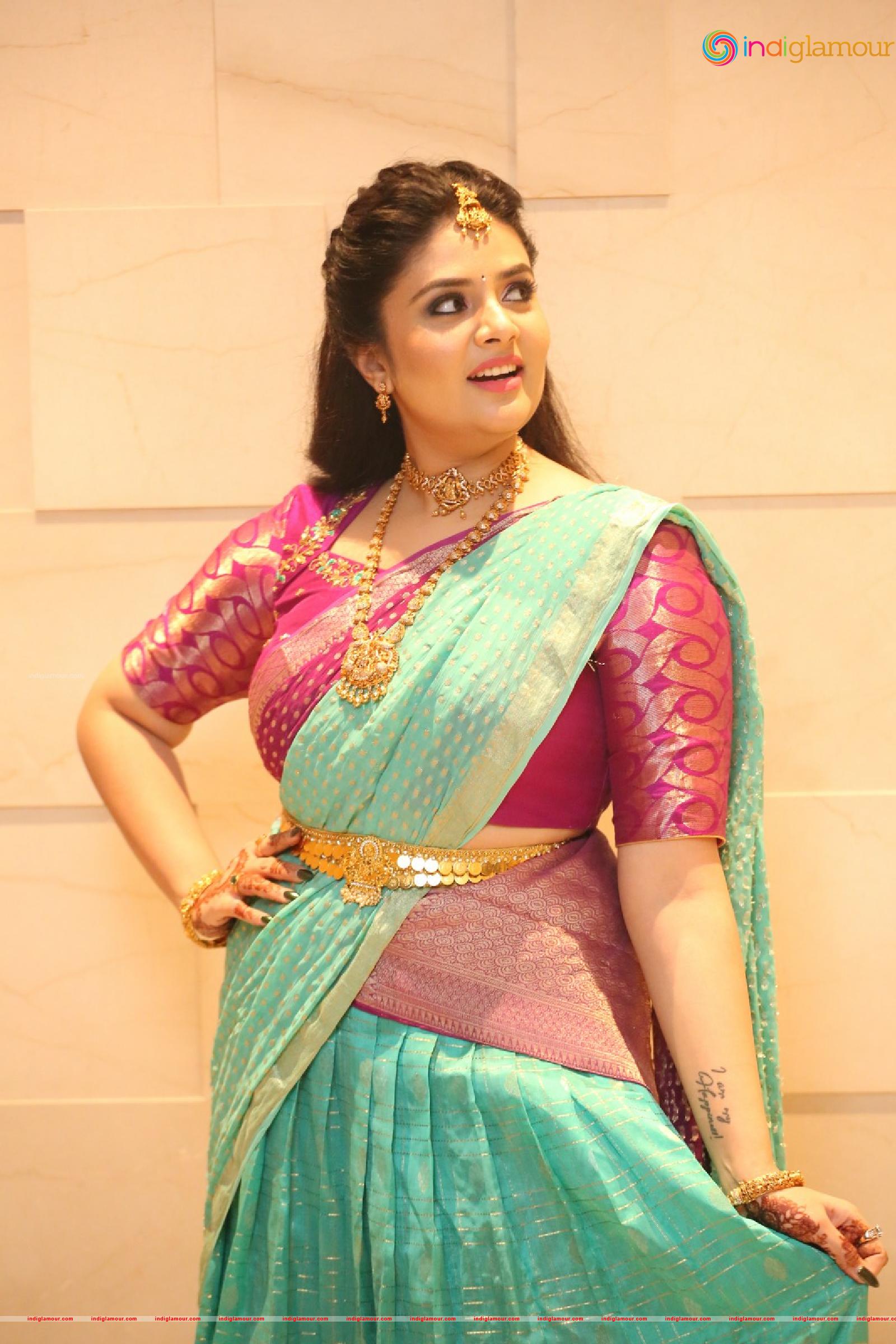Sree Mukhi Actress hd photo