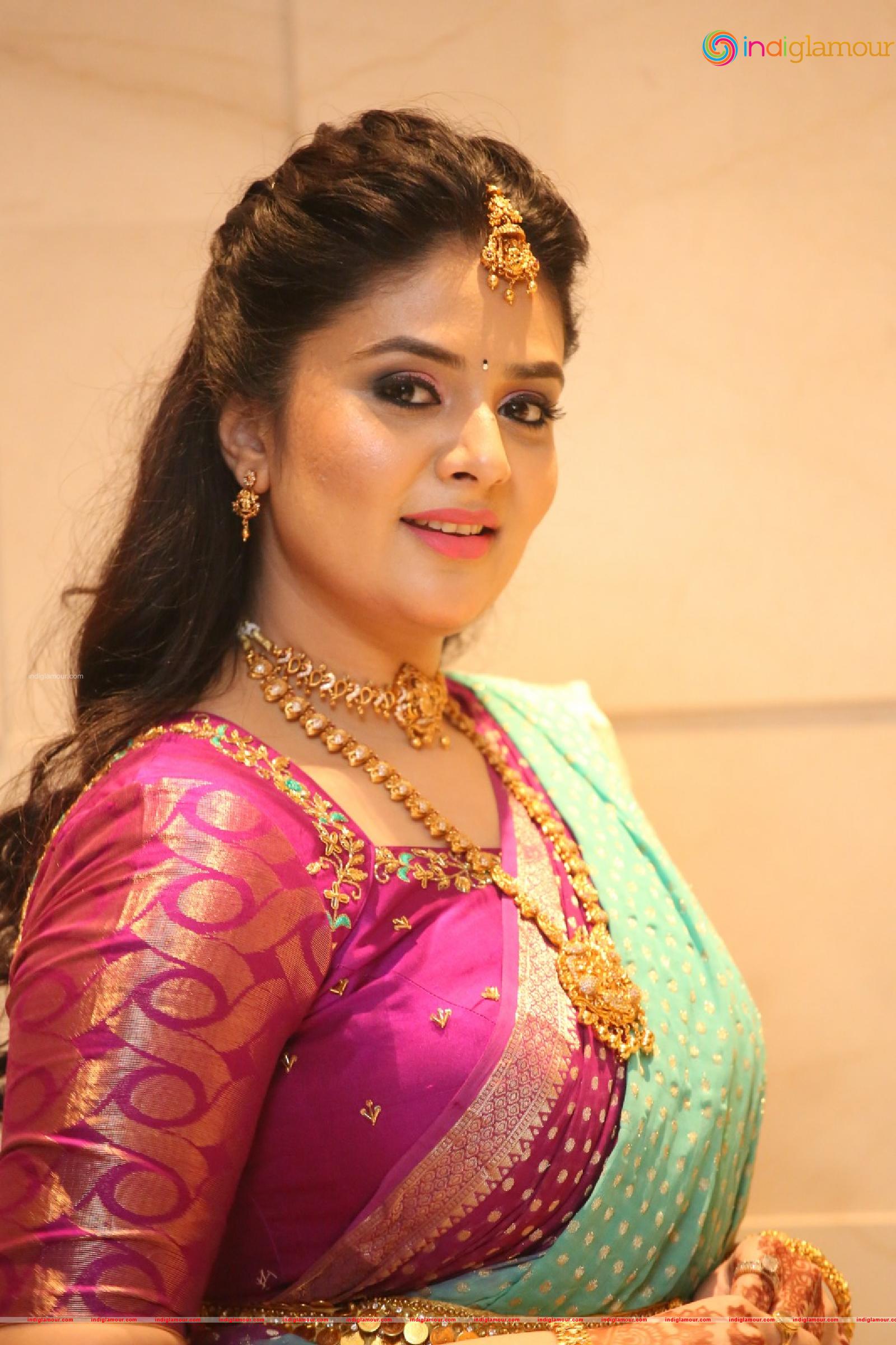 Sree Mukhi Actress hd photo