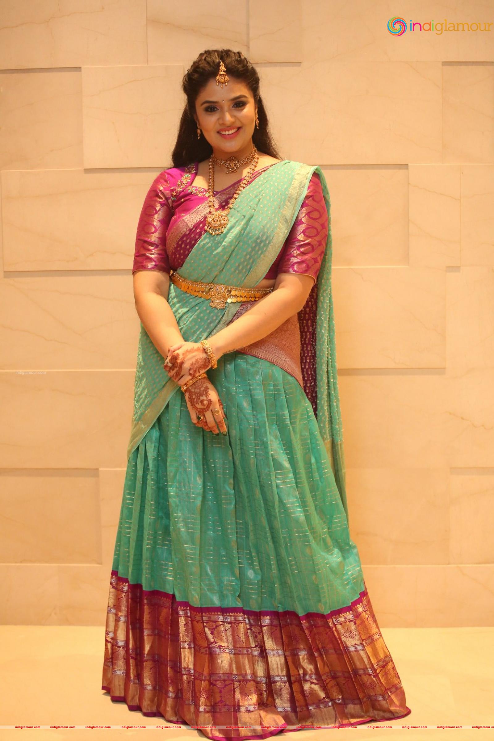 Sree Mukhi Actress hd photo