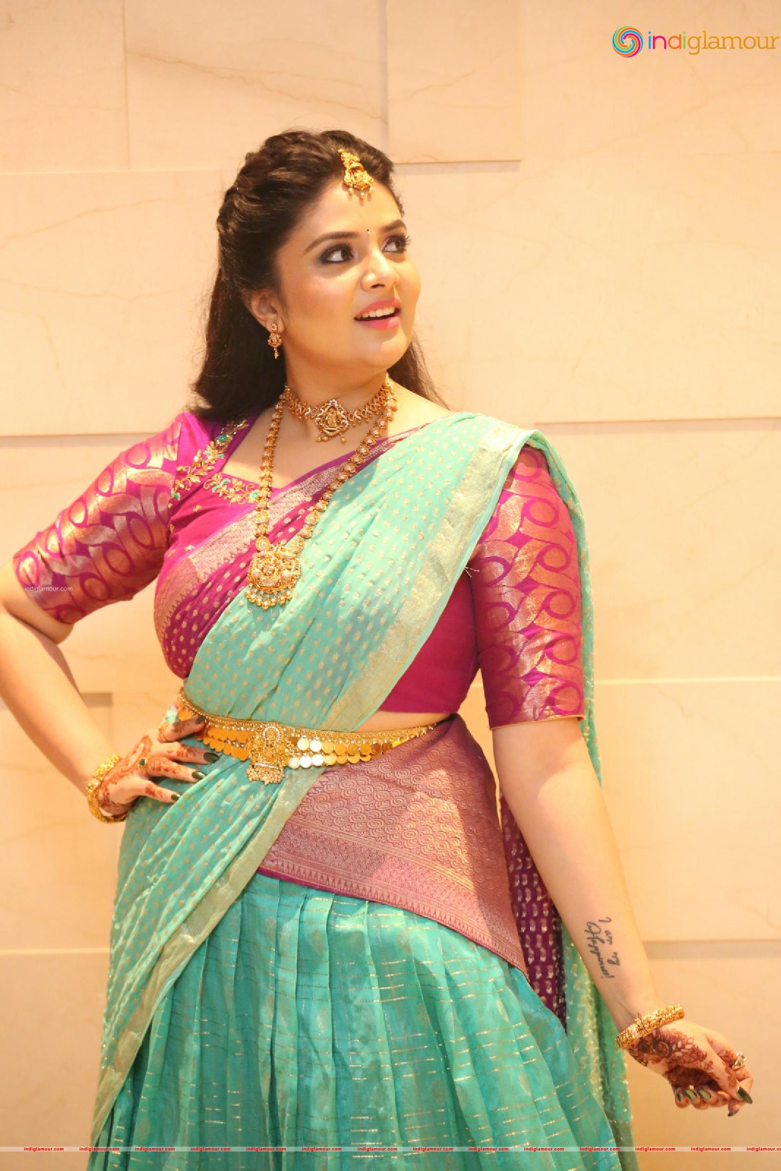 Sree Mukhi Actress hd photo
