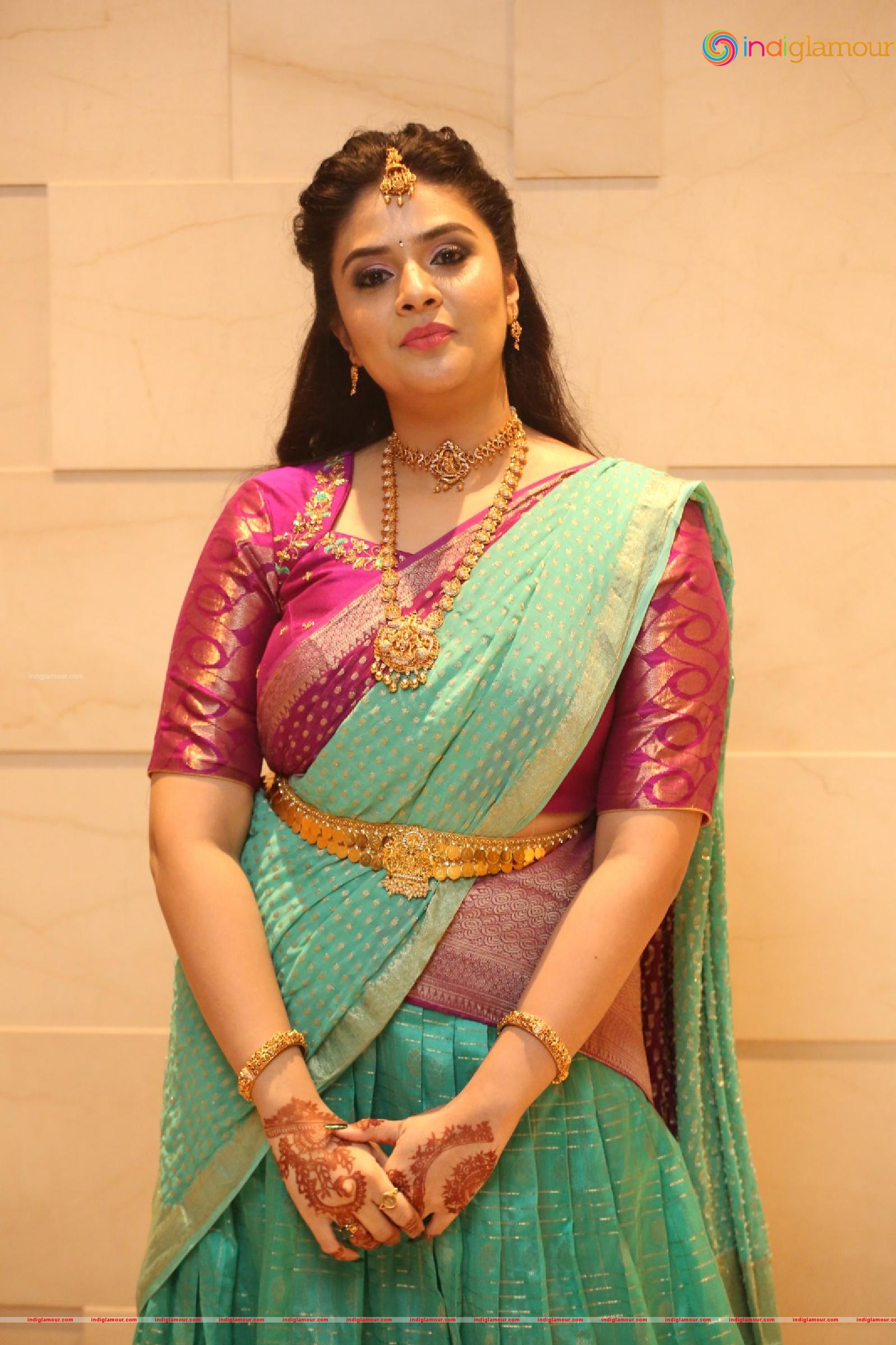 Sree Mukhi Actress hd photo
