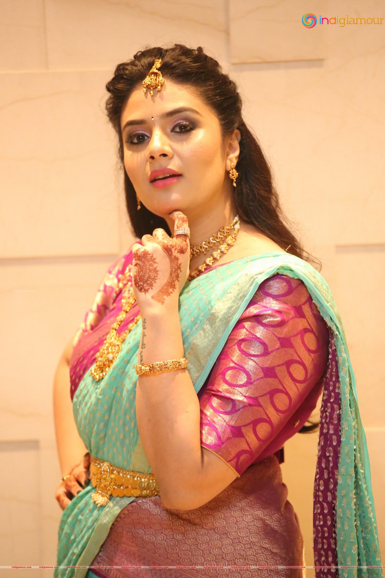 Sree Mukhi Actress hd photo