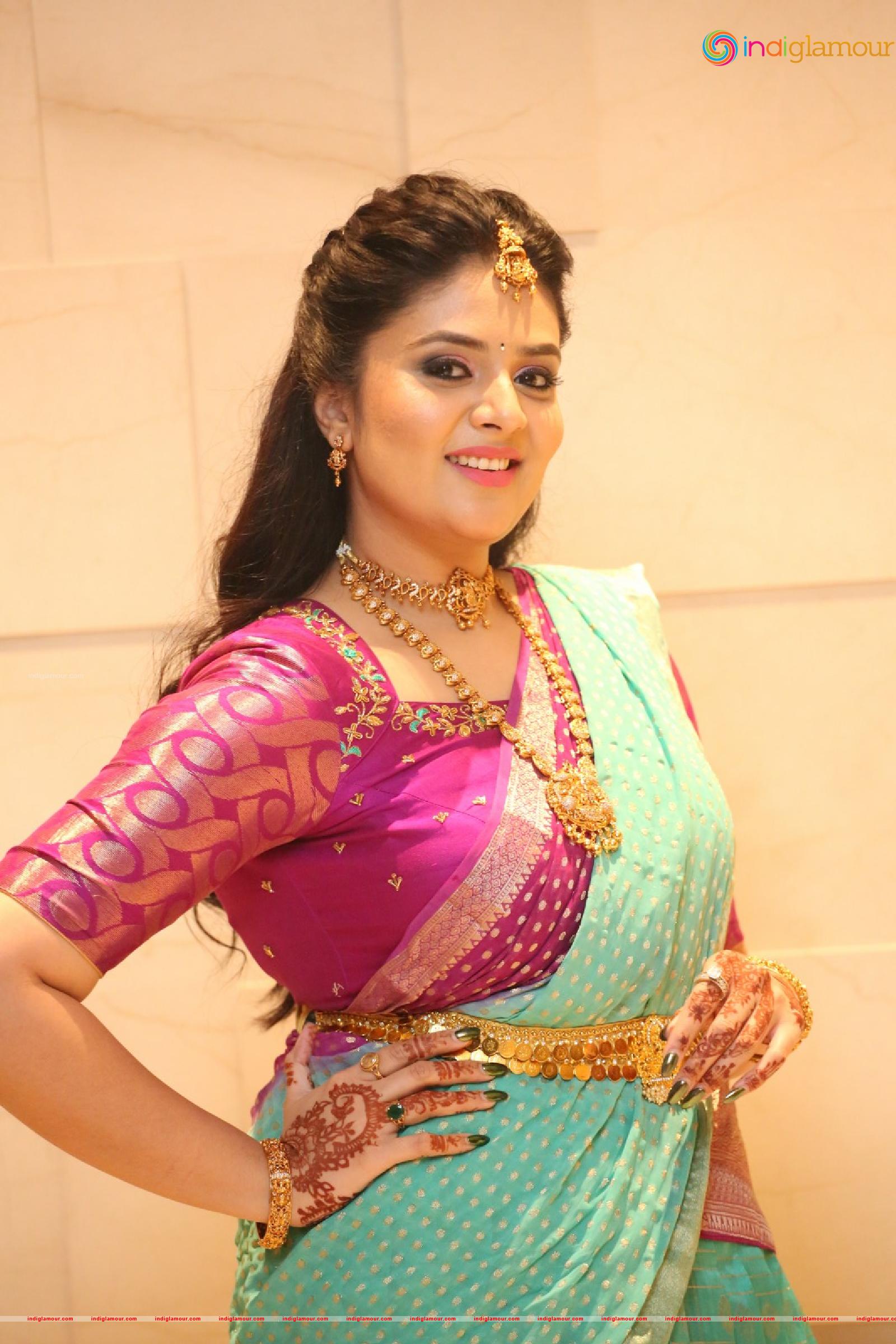 Sree Mukhi Actress hd photo