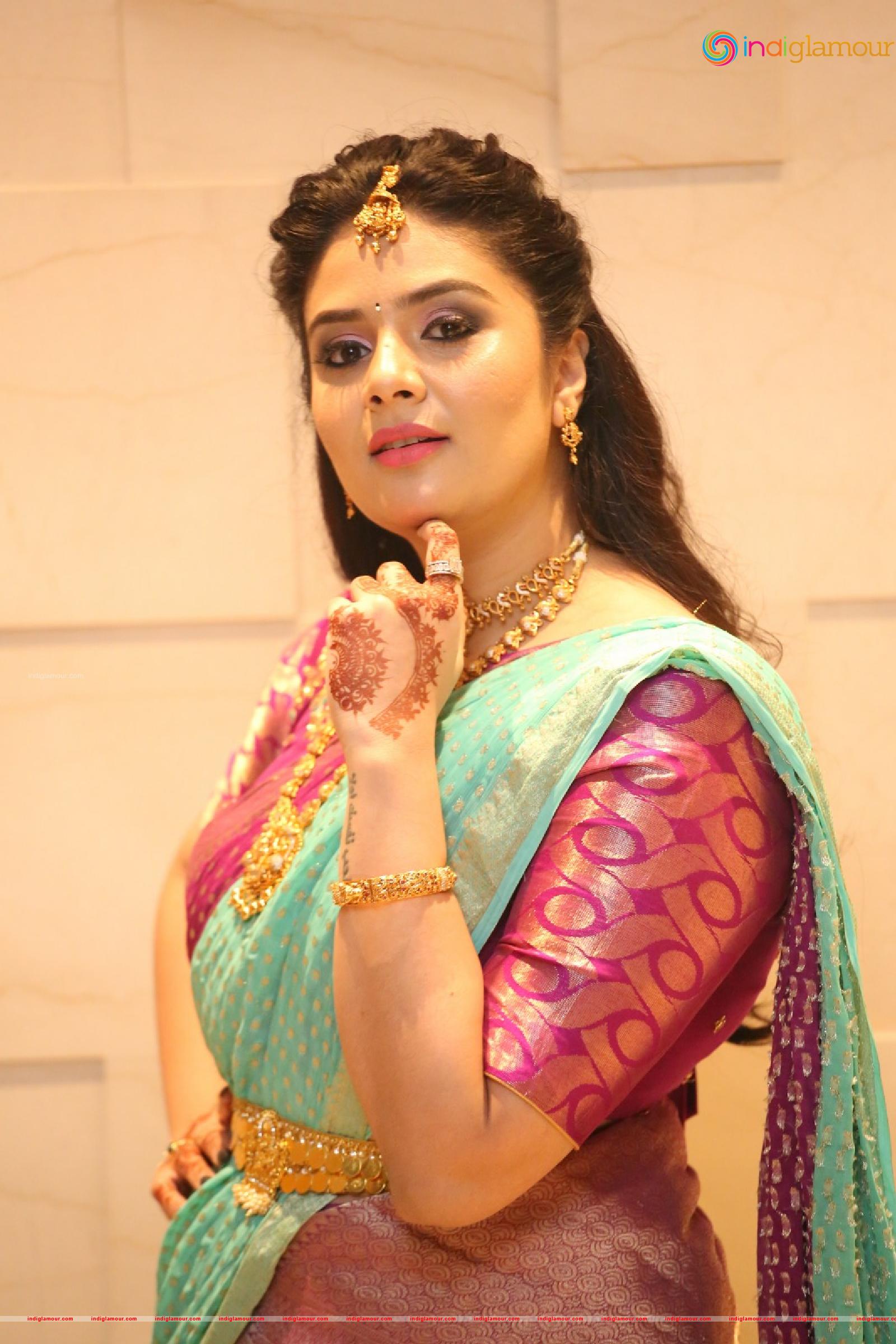 Sree Mukhi Actress hd photo