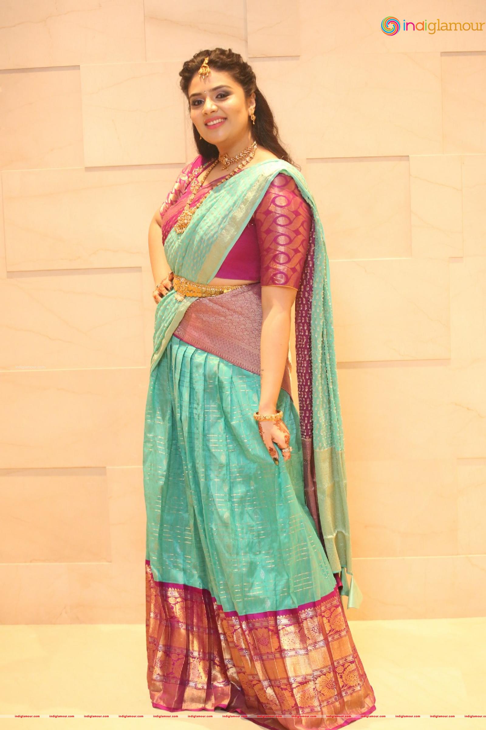 Sree Mukhi Actress hd photo