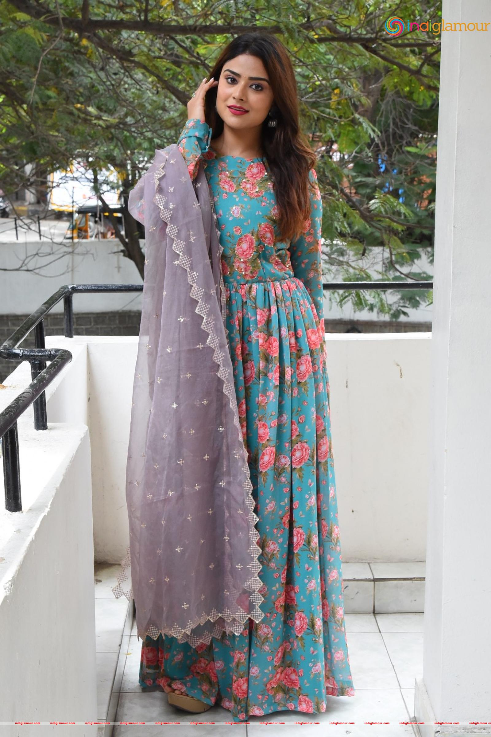 Priyanka Sharma Actress hd photo