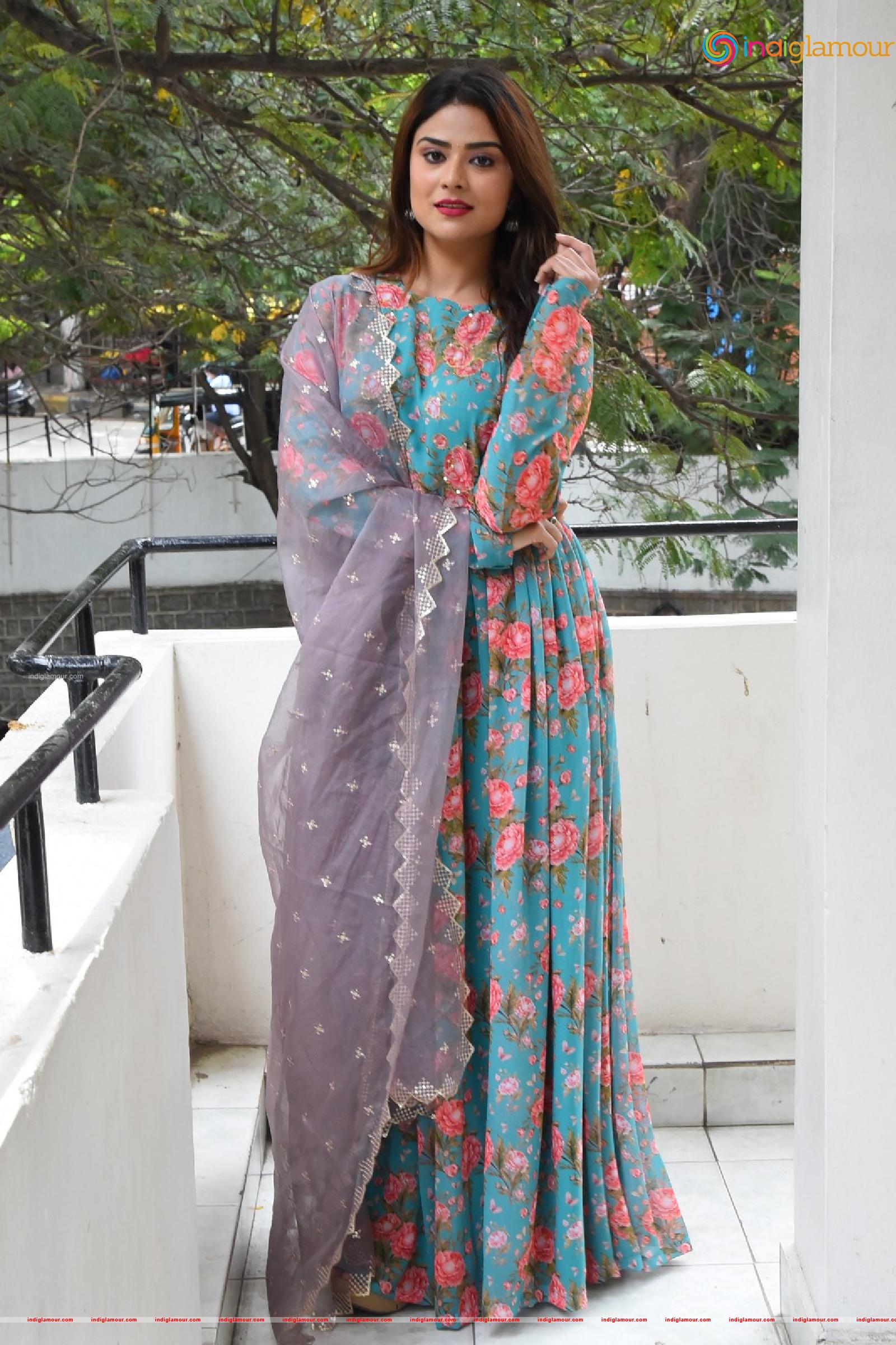 Priyanka Sharma Actress hd photo