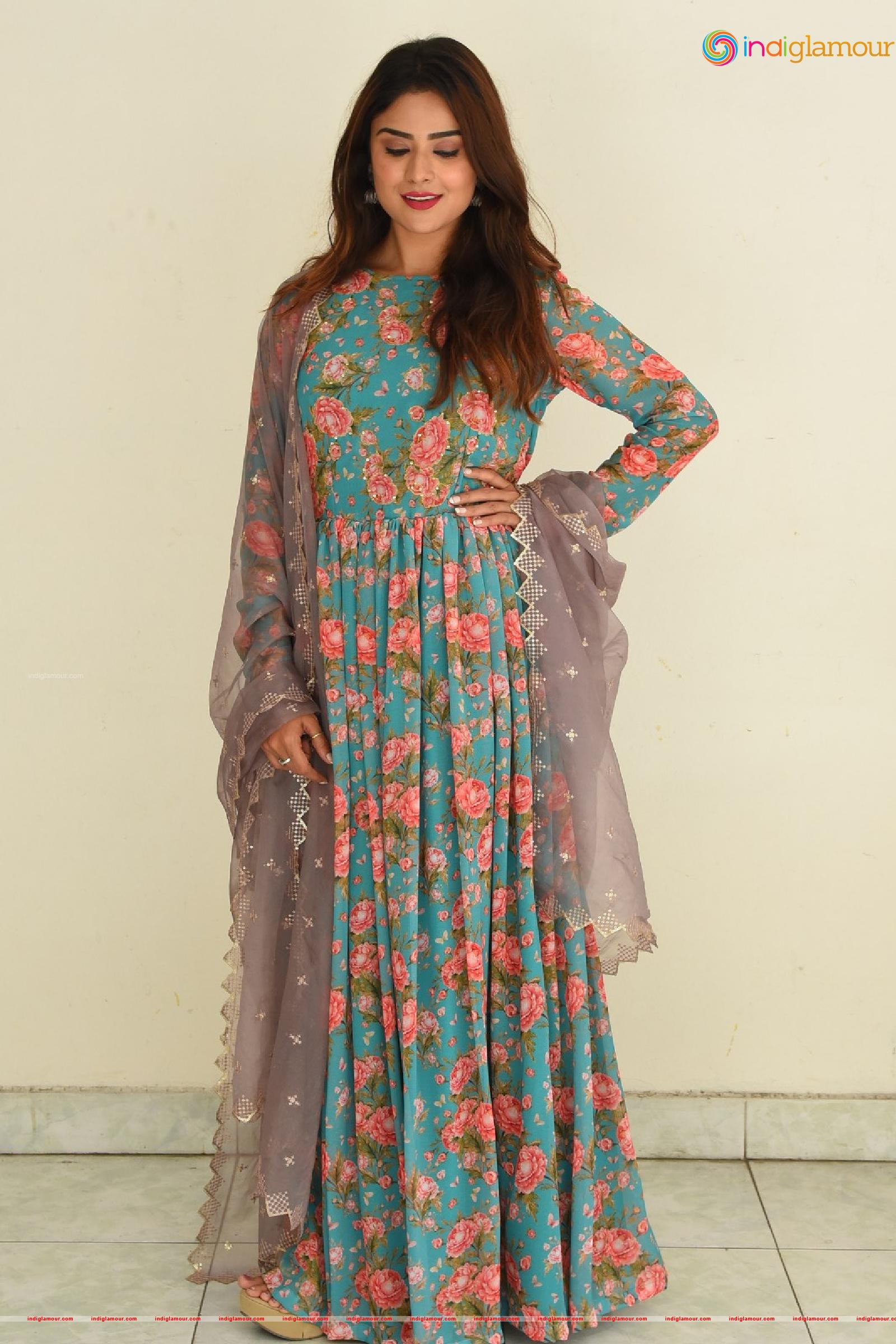 Priyanka Sharma Actress hd photo