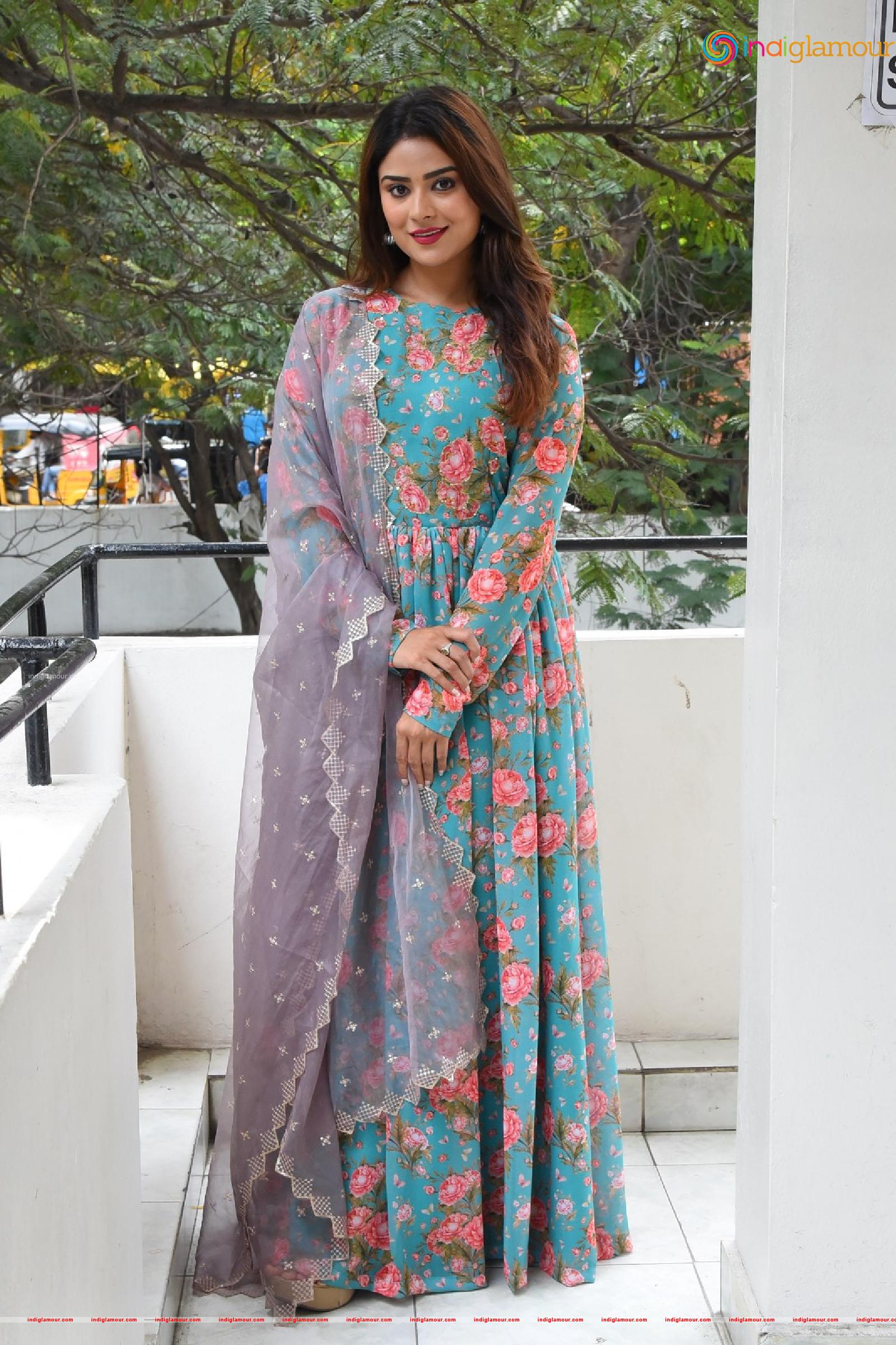 Priyanka Sharma Actress hd photo