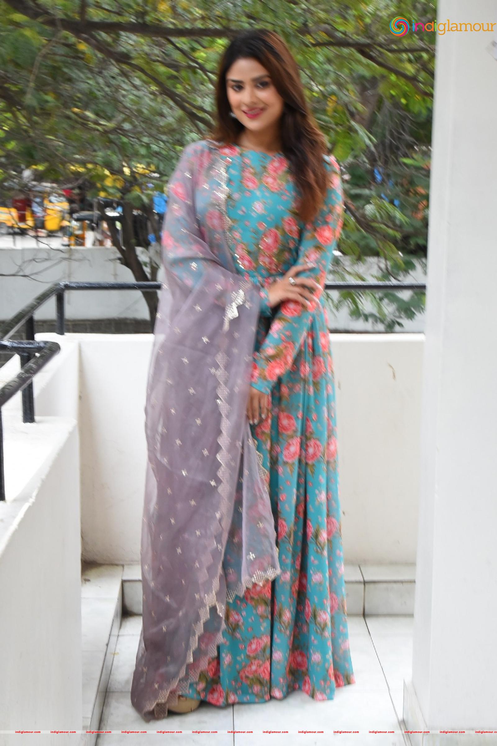 Priyanka Sharma Actress hd photo