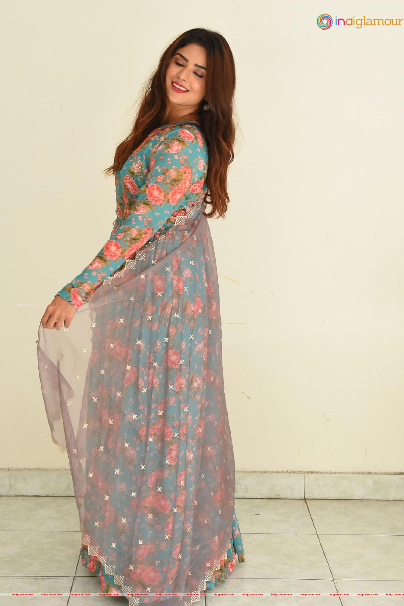 Priyanka Sharma Actress hd photo