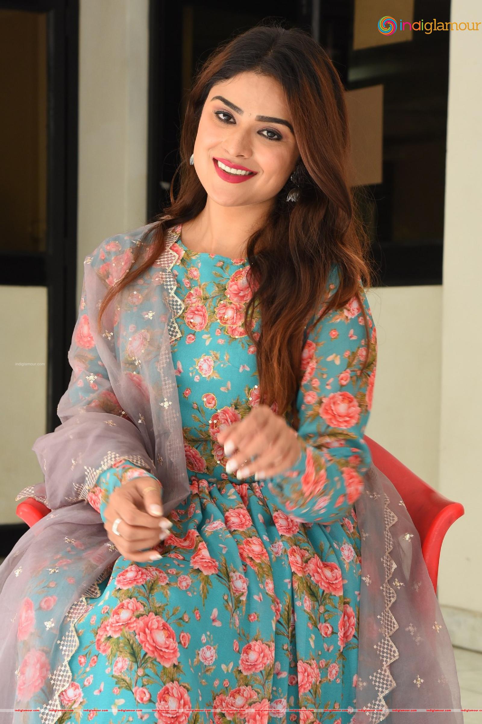 Priyanka Sharma Actress hd photo