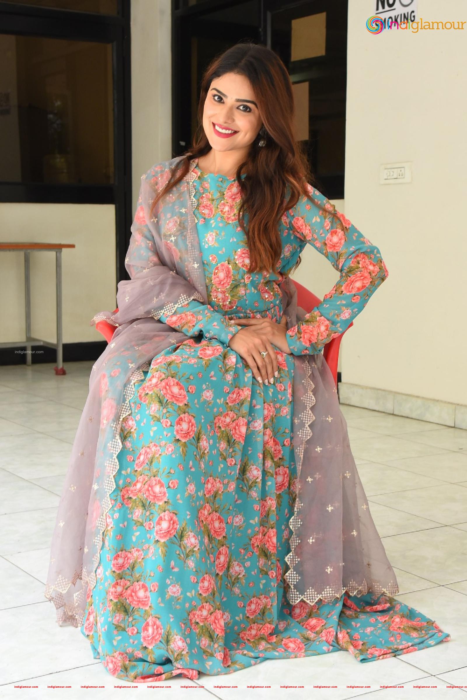 Priyanka Sharma Actress hd photo