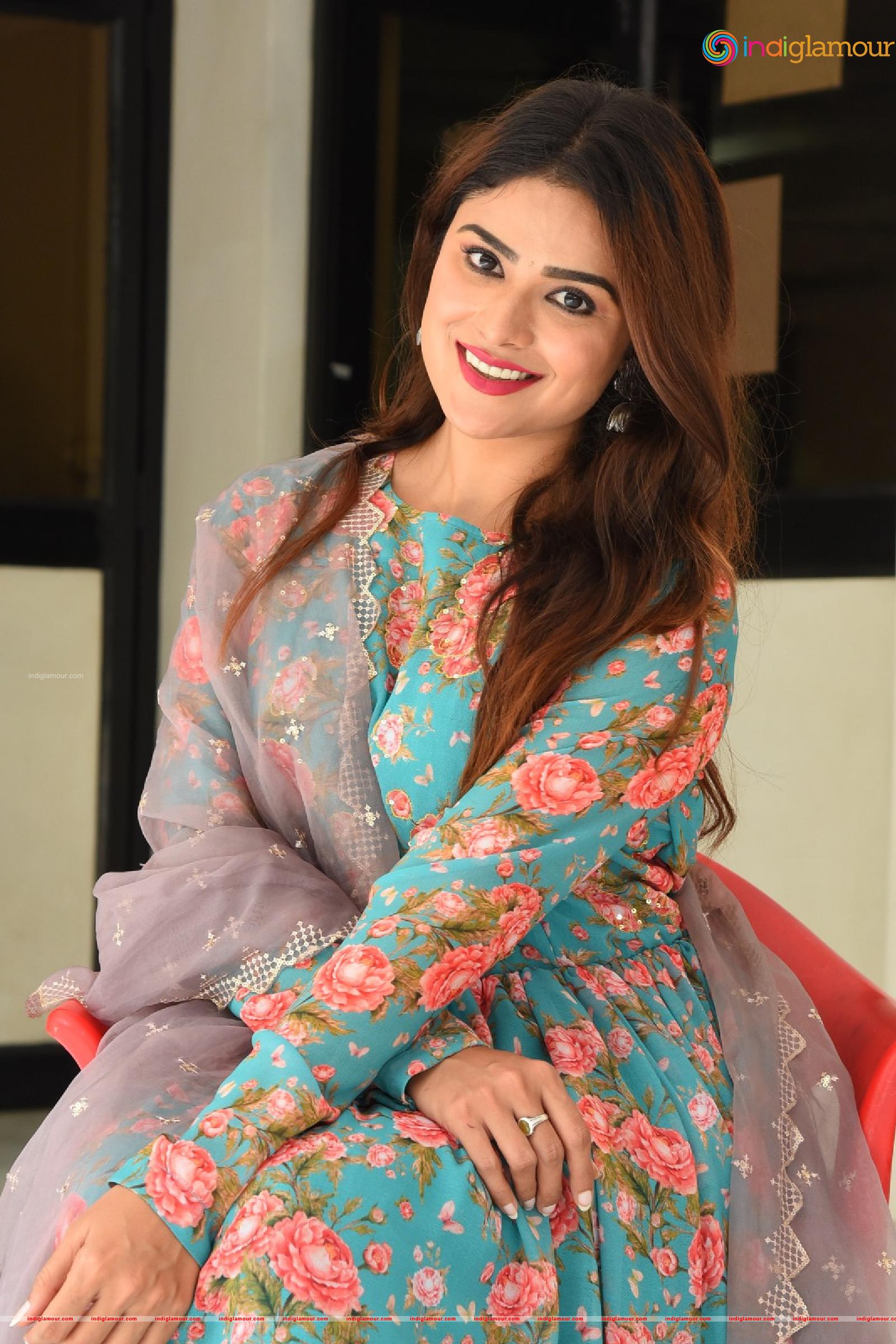 Priyanka Sharma Actress hd photo