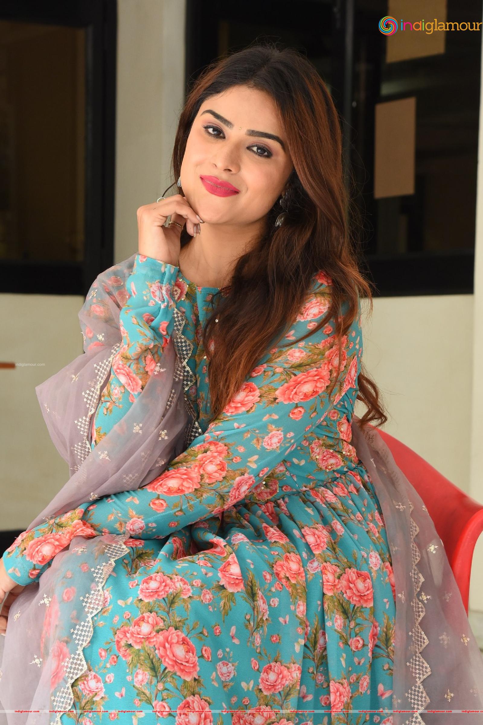 Priyanka Sharma Actress hd photo