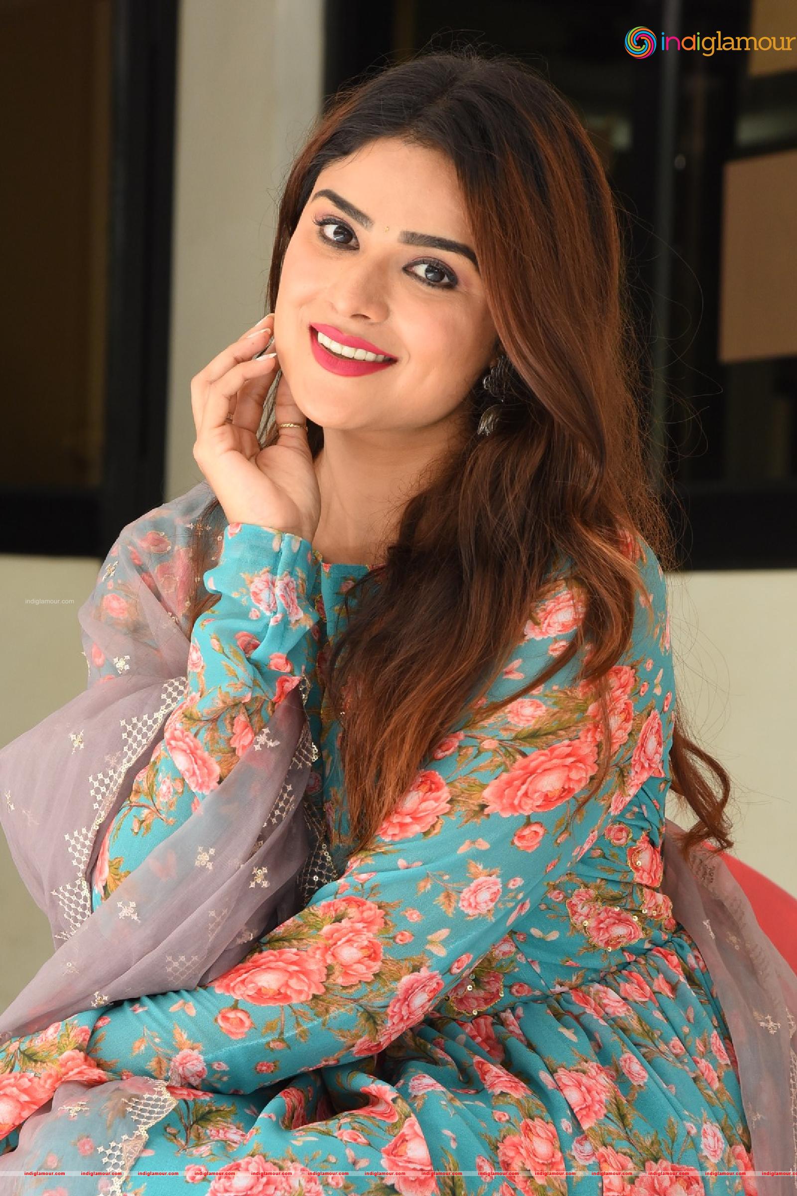 Priyanka Sharma Actress hd photo