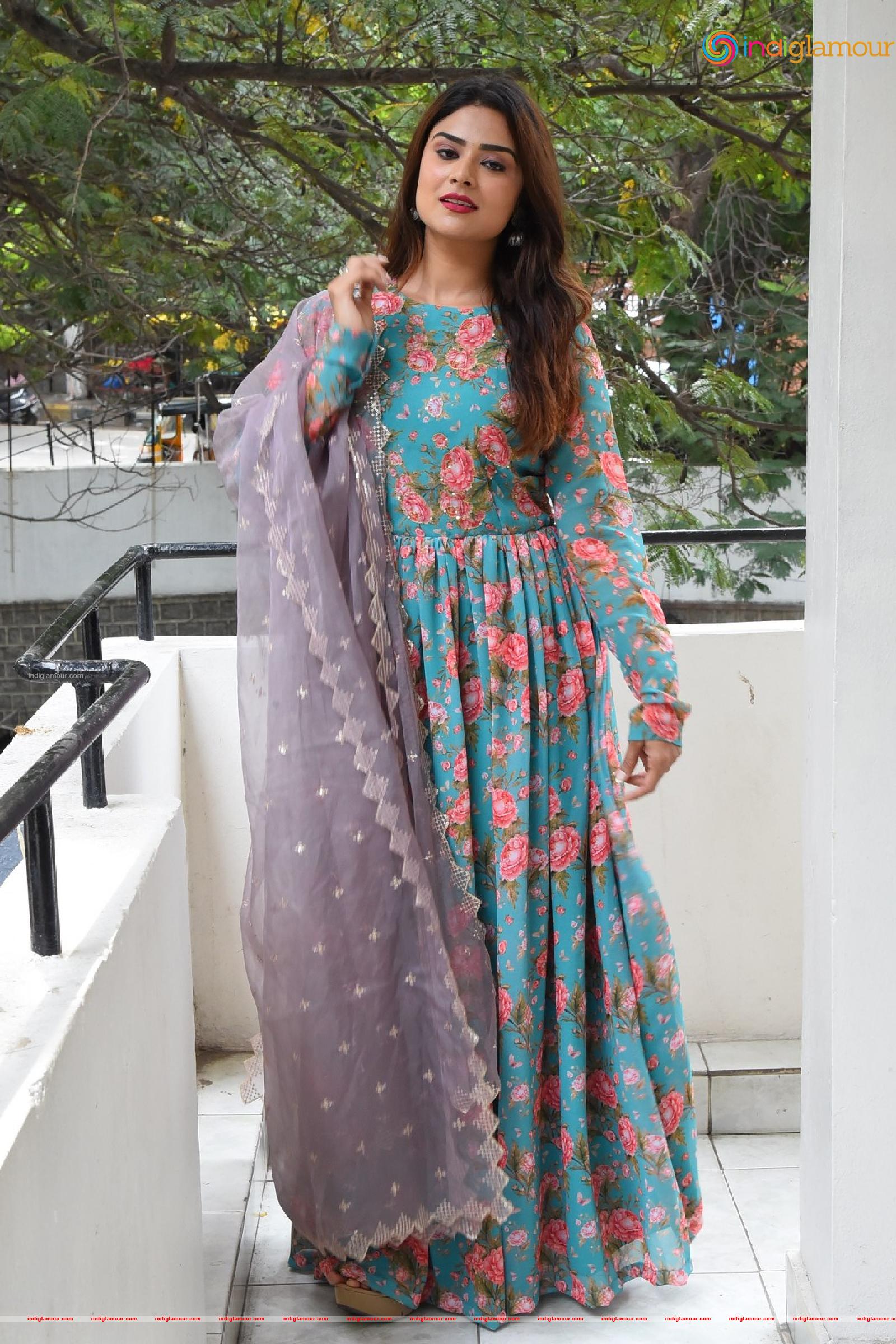 Priyanka Sharma Actress hd photo