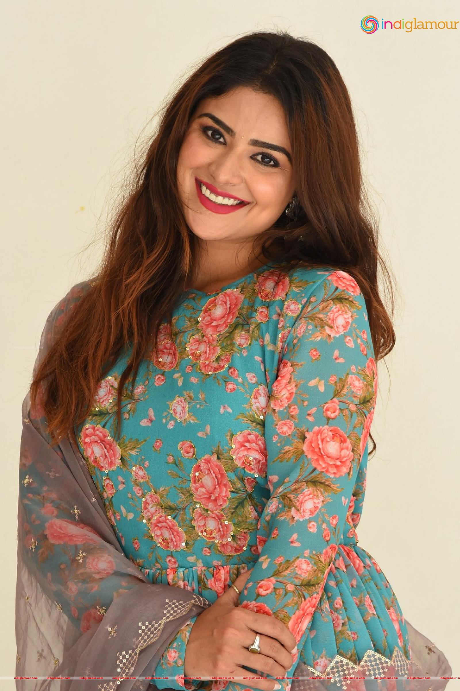 Priyanka Sharma Actress hd photo