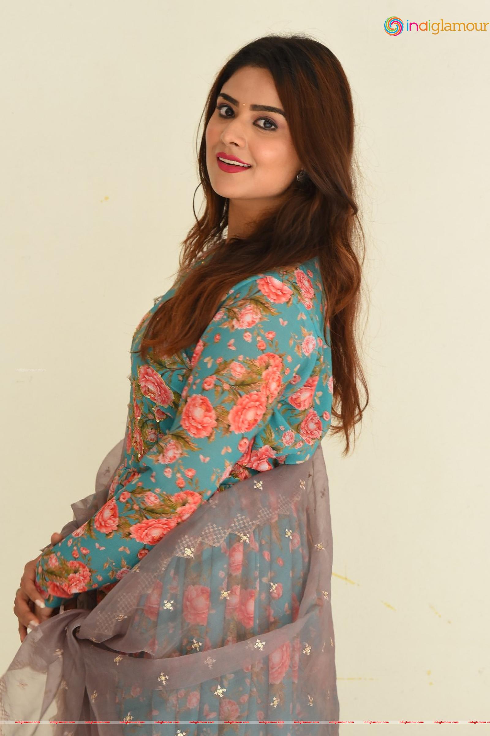 Priyanka Sharma Actress hd photo